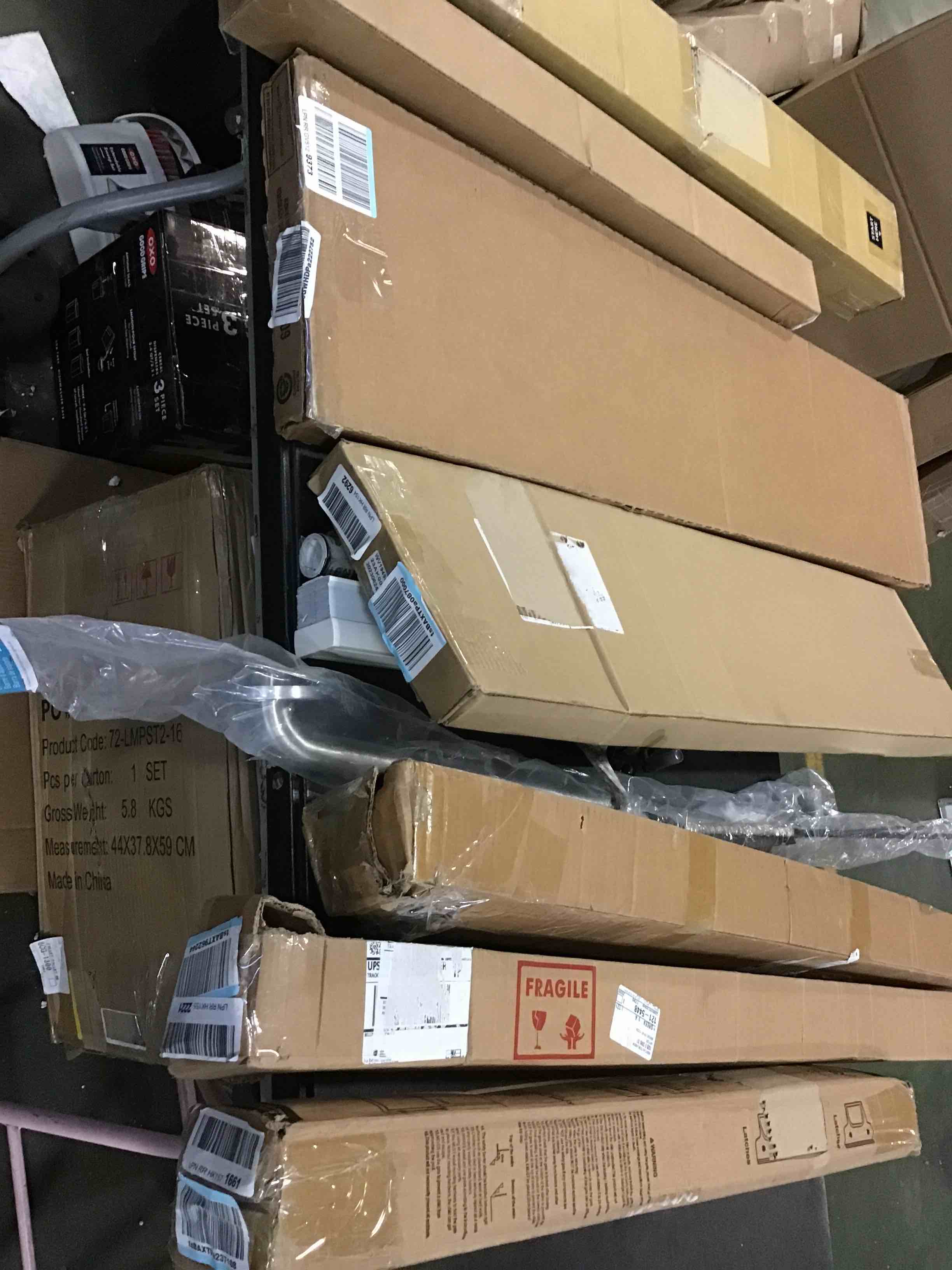 https://s3.amazonaws.com/lotting-images-prod/bidfta/RED5507592_1700168654041.jpeg
