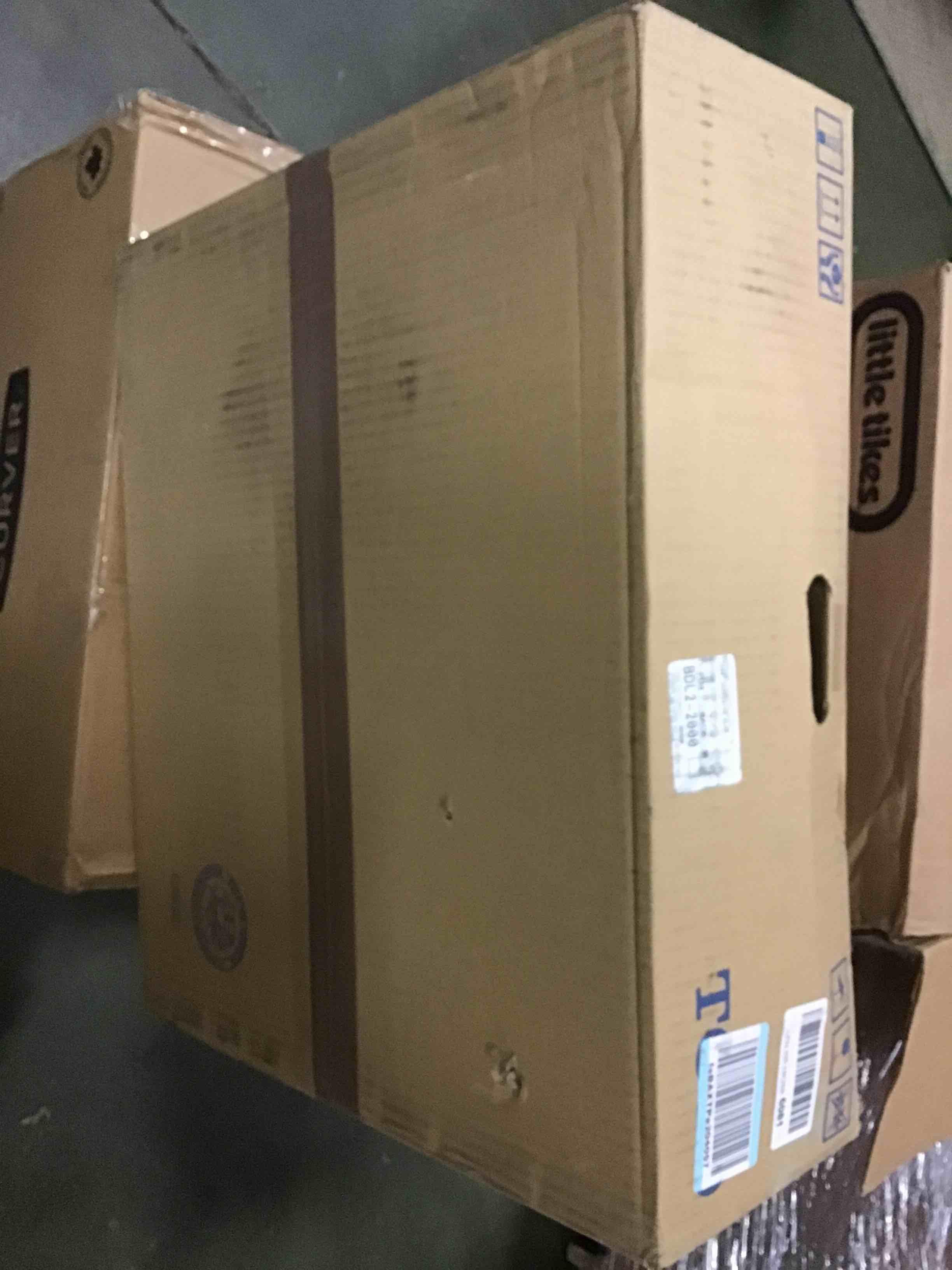 https://s3.amazonaws.com/lotting-images-prod/bidfta/RED5507654_1700231535007.jpeg