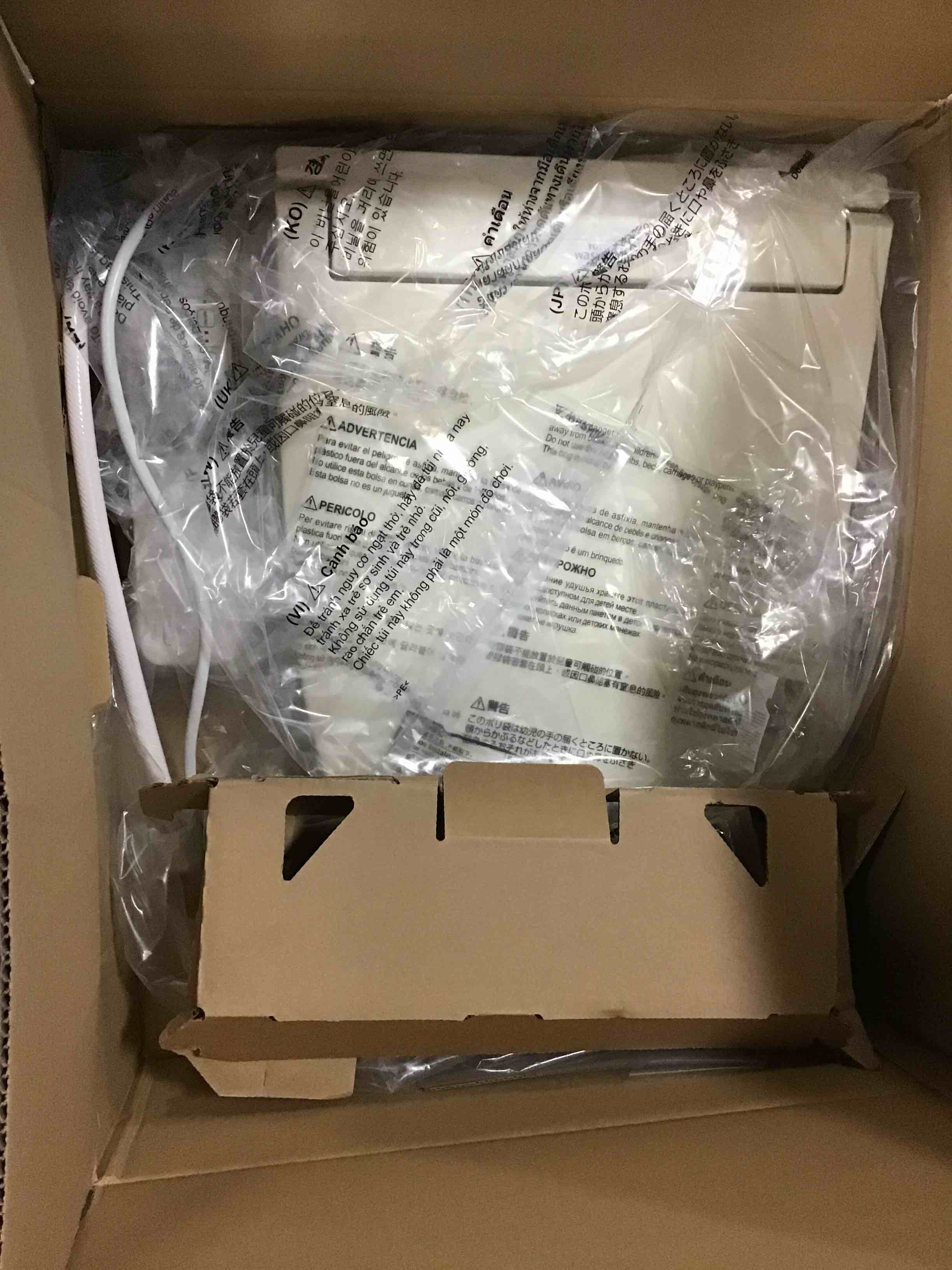 https://s3.amazonaws.com/lotting-images-prod/bidfta/RED5507654_1700231553906.jpeg