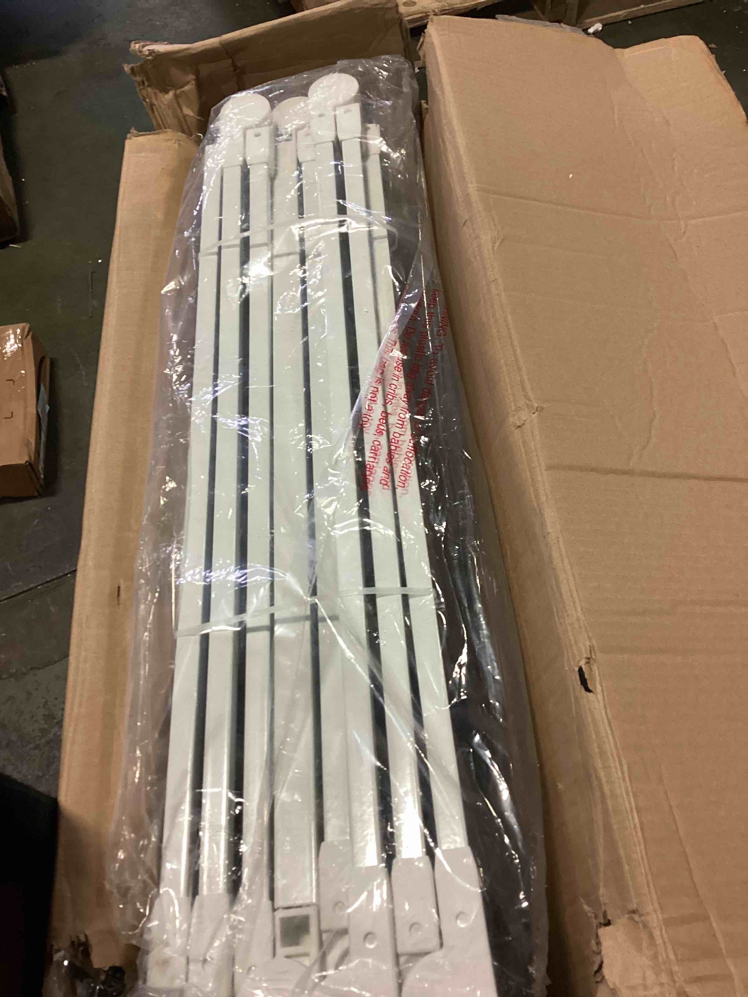 https://s3.amazonaws.com/lotting-images-prod/bidfta/RED5508801_1700507595441.jpeg