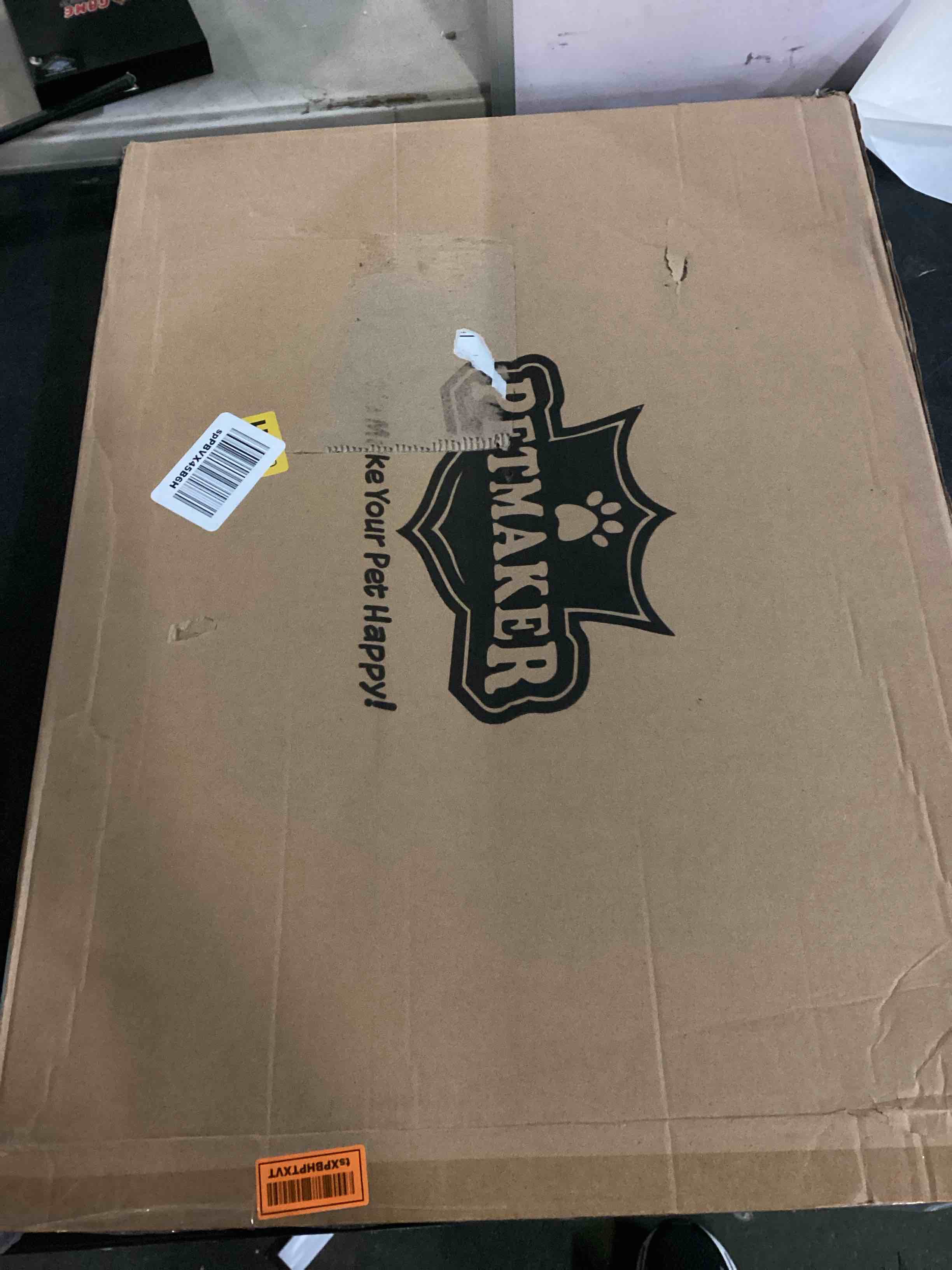 https://s3.amazonaws.com/lotting-images-prod/bidfta/RED5508904_1700588234251.jpeg