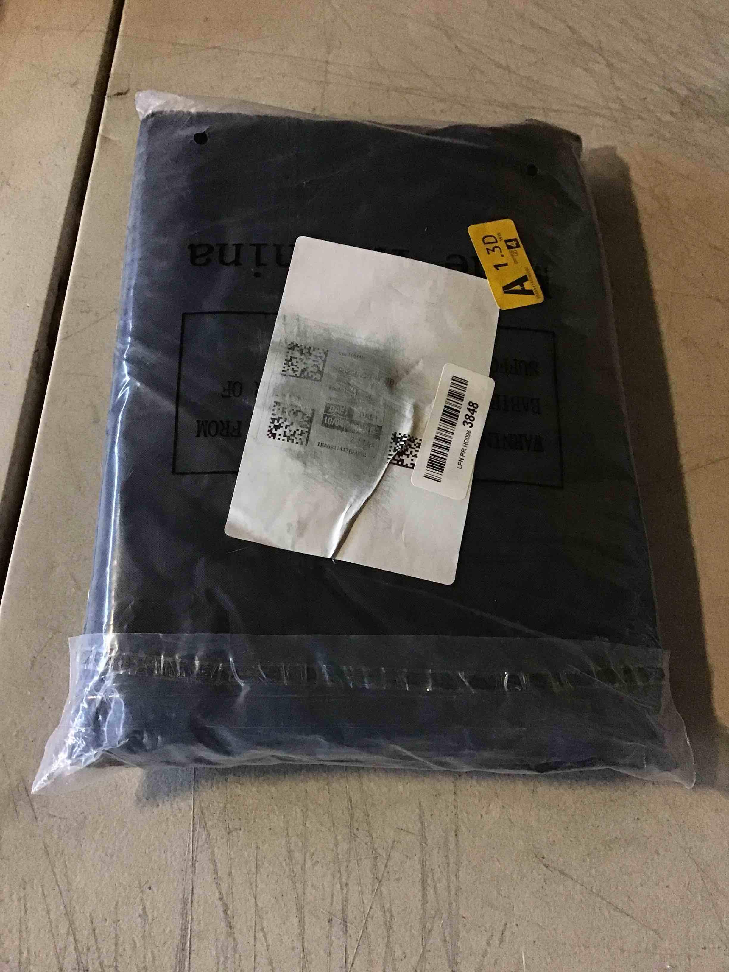https://s3.amazonaws.com/lotting-images-prod/bidfta/RED5509250_1701177860249.jpeg