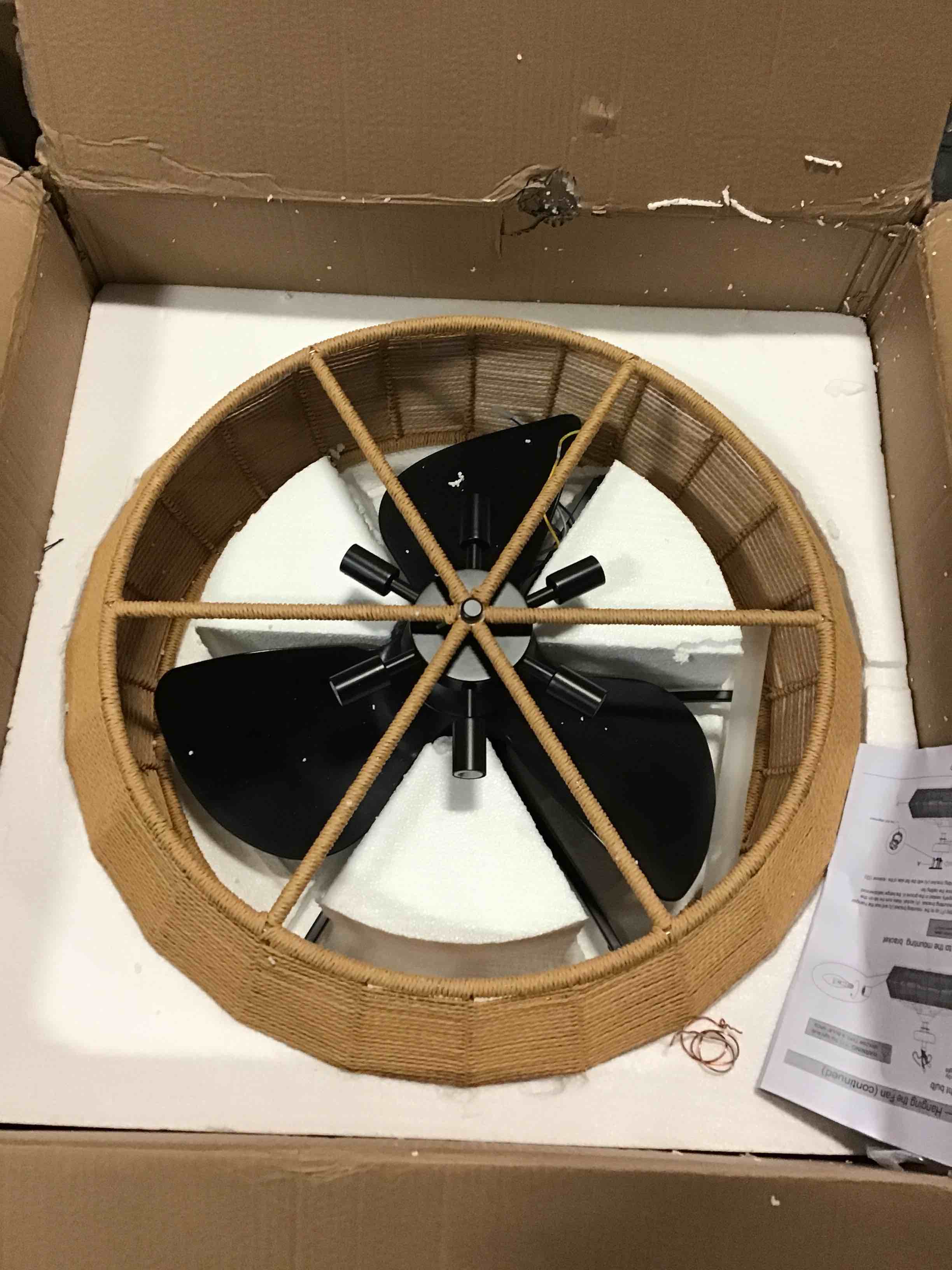 https://s3.amazonaws.com/lotting-images-prod/bidfta/RED5509351_1701198131867.jpeg