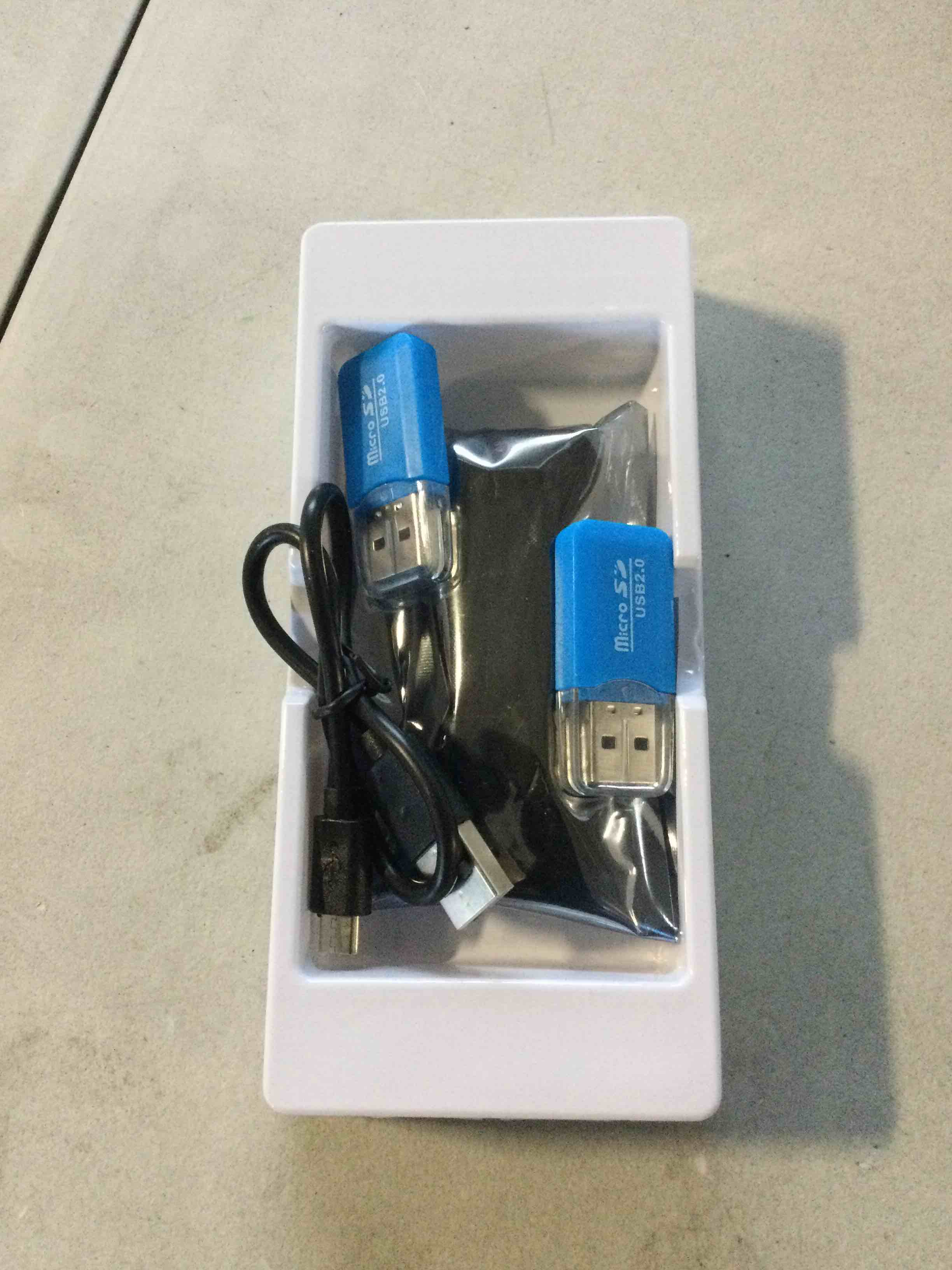 https://s3.amazonaws.com/lotting-images-prod/bidfta/RED5509444_1701292212710.jpeg