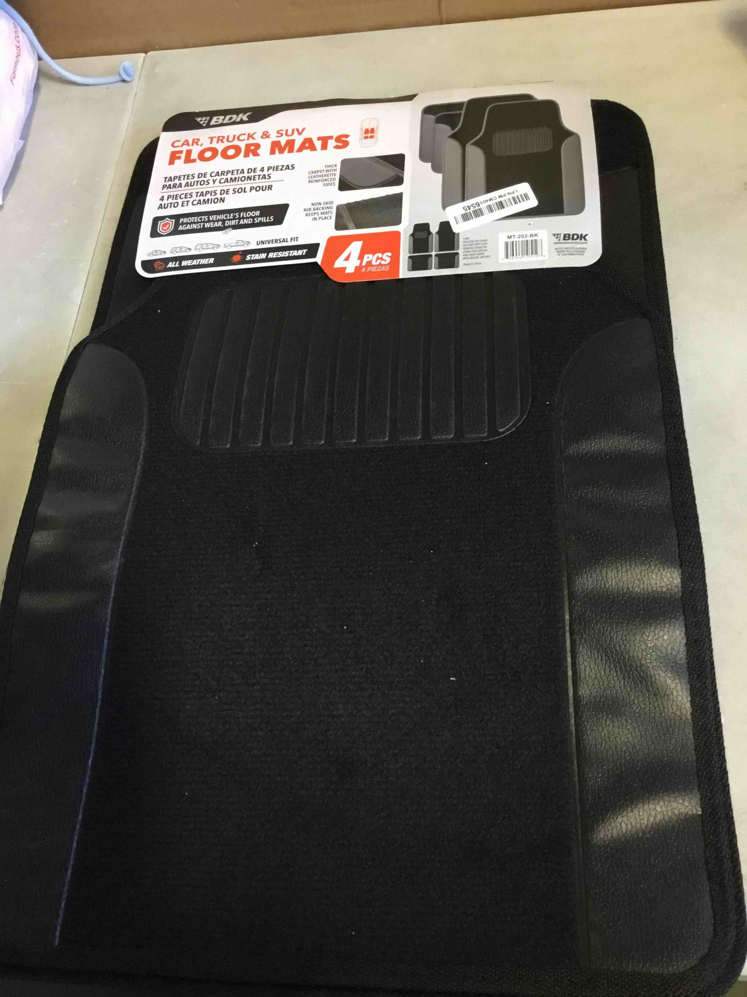 https://s3.amazonaws.com/lotting-images-prod/bidfta/RED5511276_1700070846145.jpeg