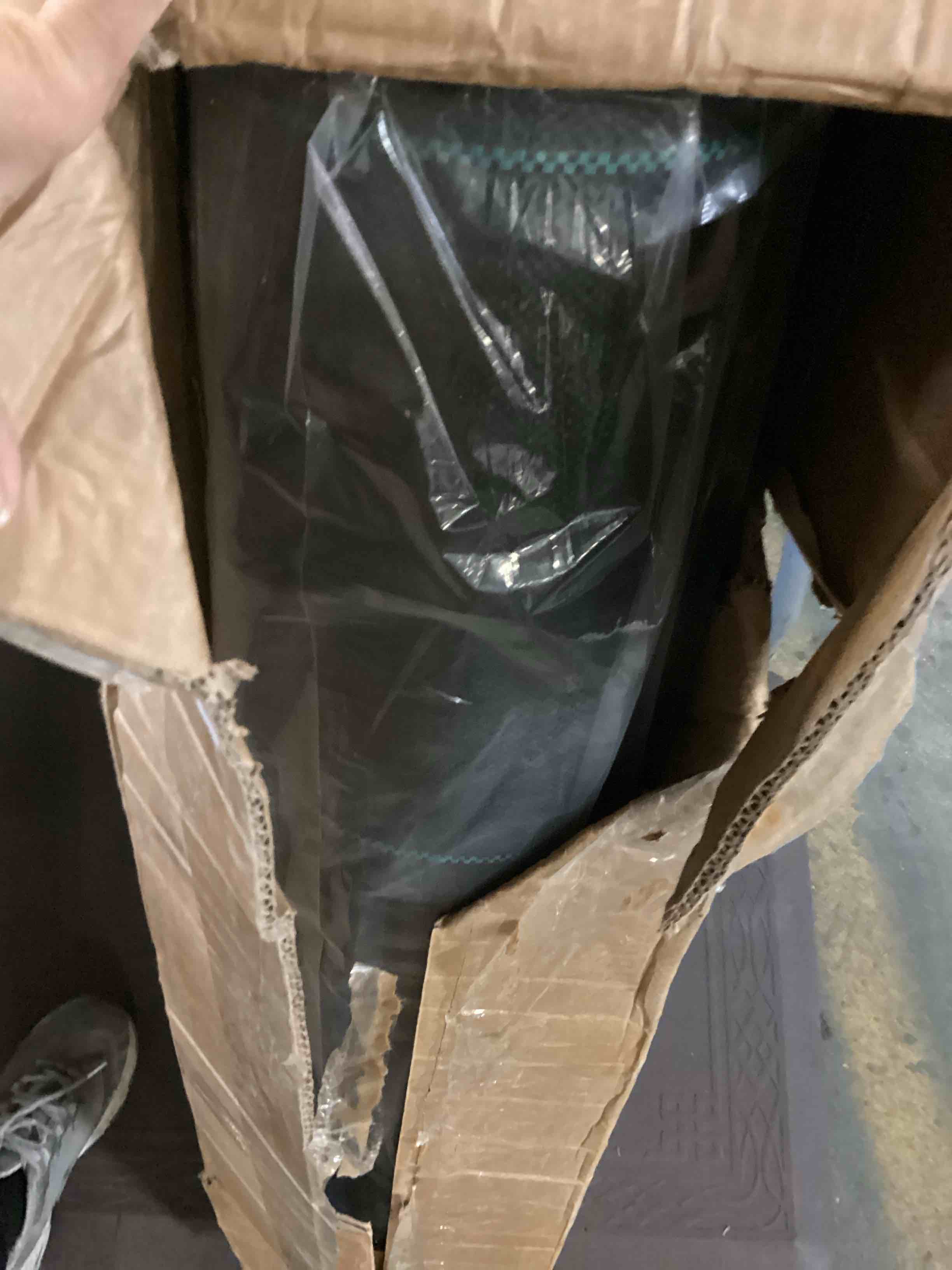 https://s3.amazonaws.com/lotting-images-prod/bidfta/RED5511635_1699970190085.jpeg