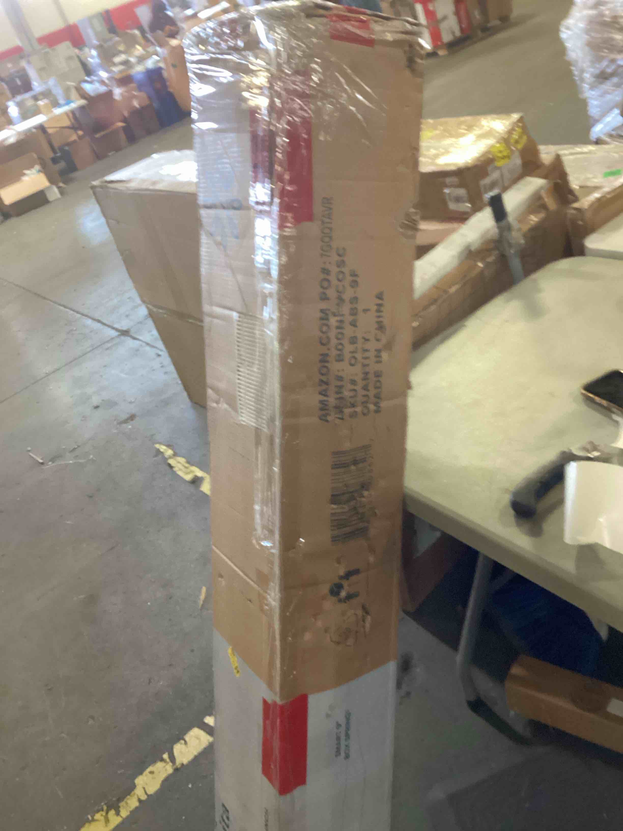 https://s3.amazonaws.com/lotting-images-prod/bidfta/RED5511738_1699983394424.jpeg
