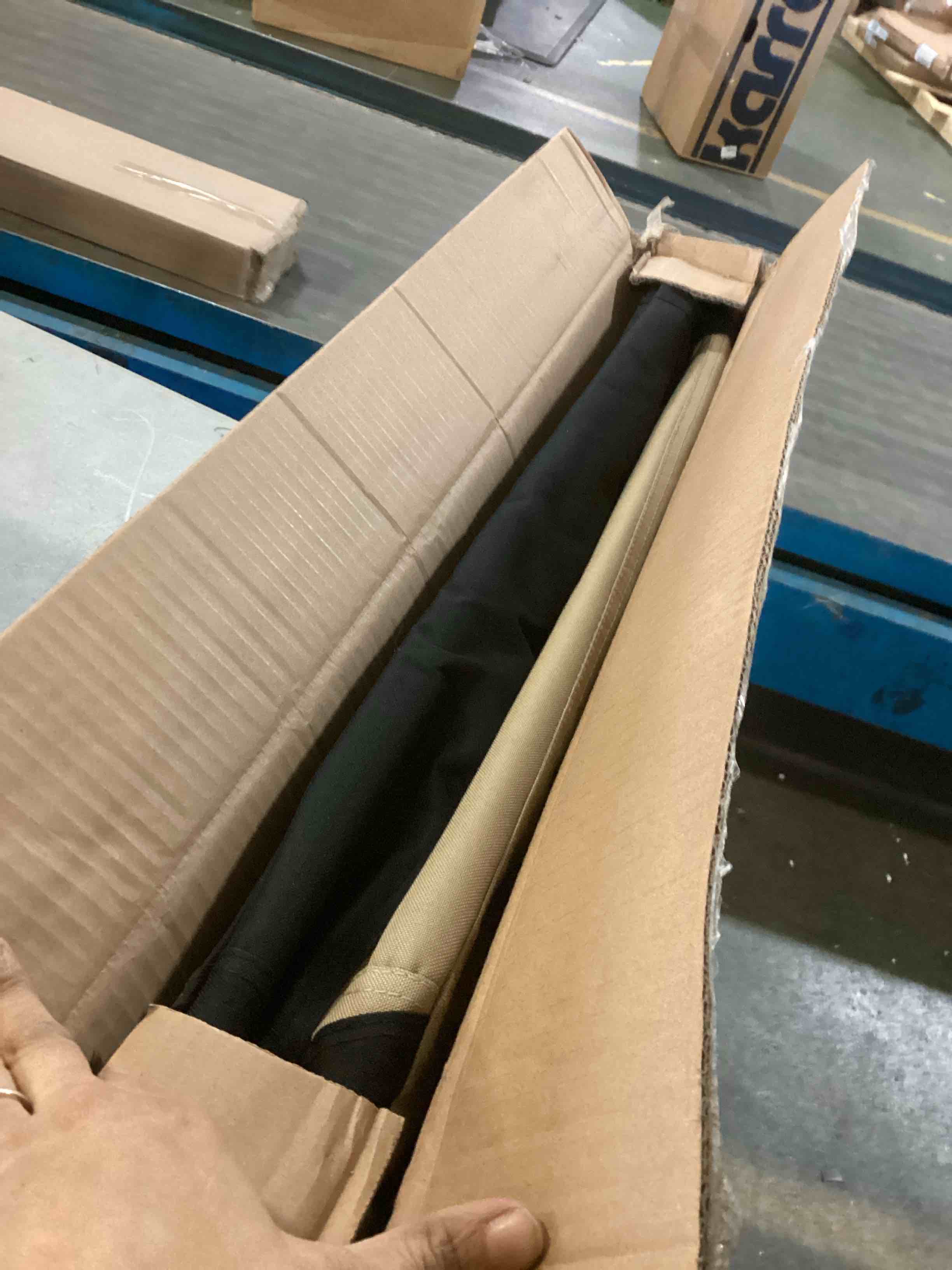 https://s3.amazonaws.com/lotting-images-prod/bidfta/RED5511762_1699988601148.jpeg