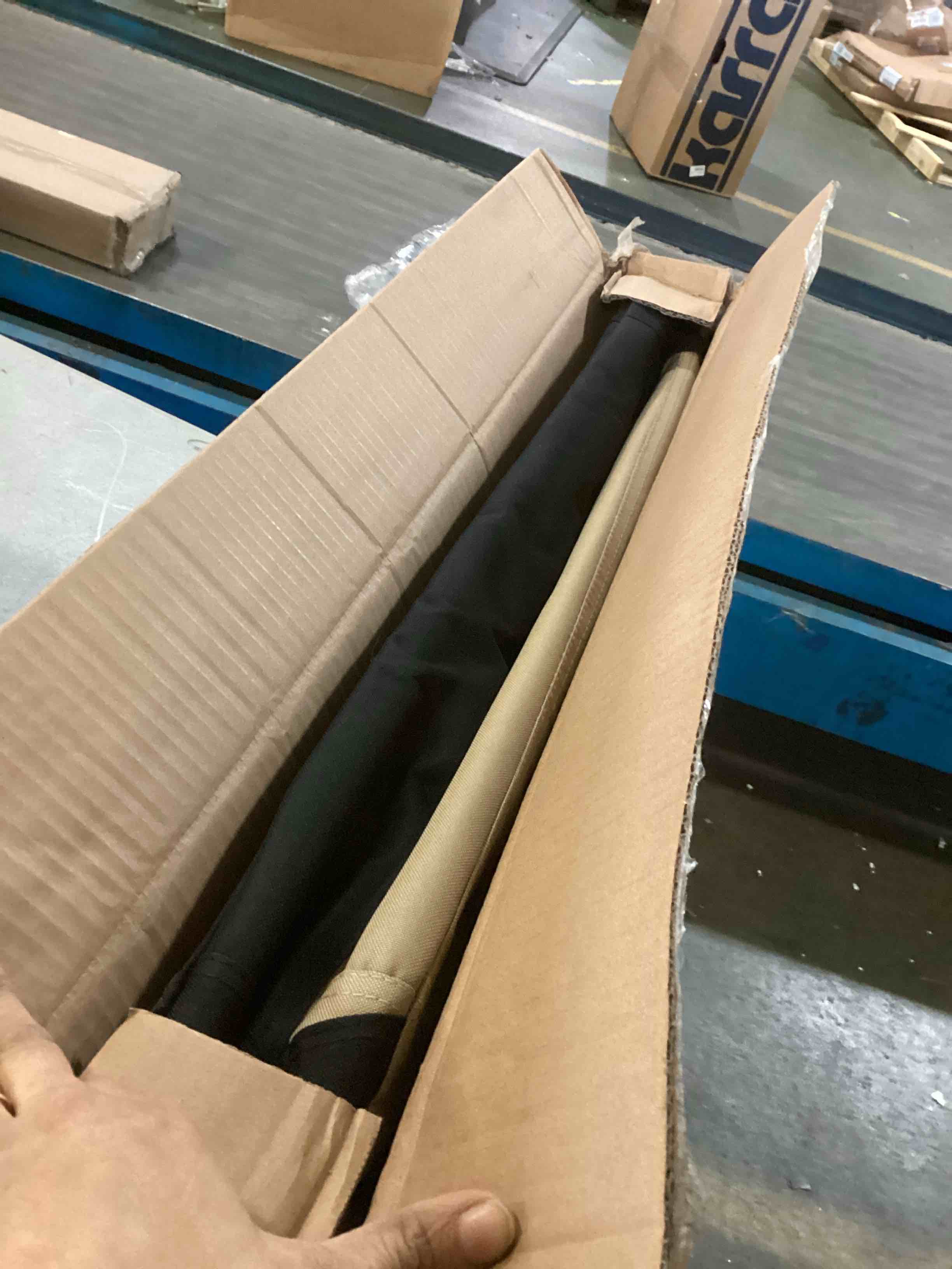 https://s3.amazonaws.com/lotting-images-prod/bidfta/RED5511762_1699988602310.jpeg