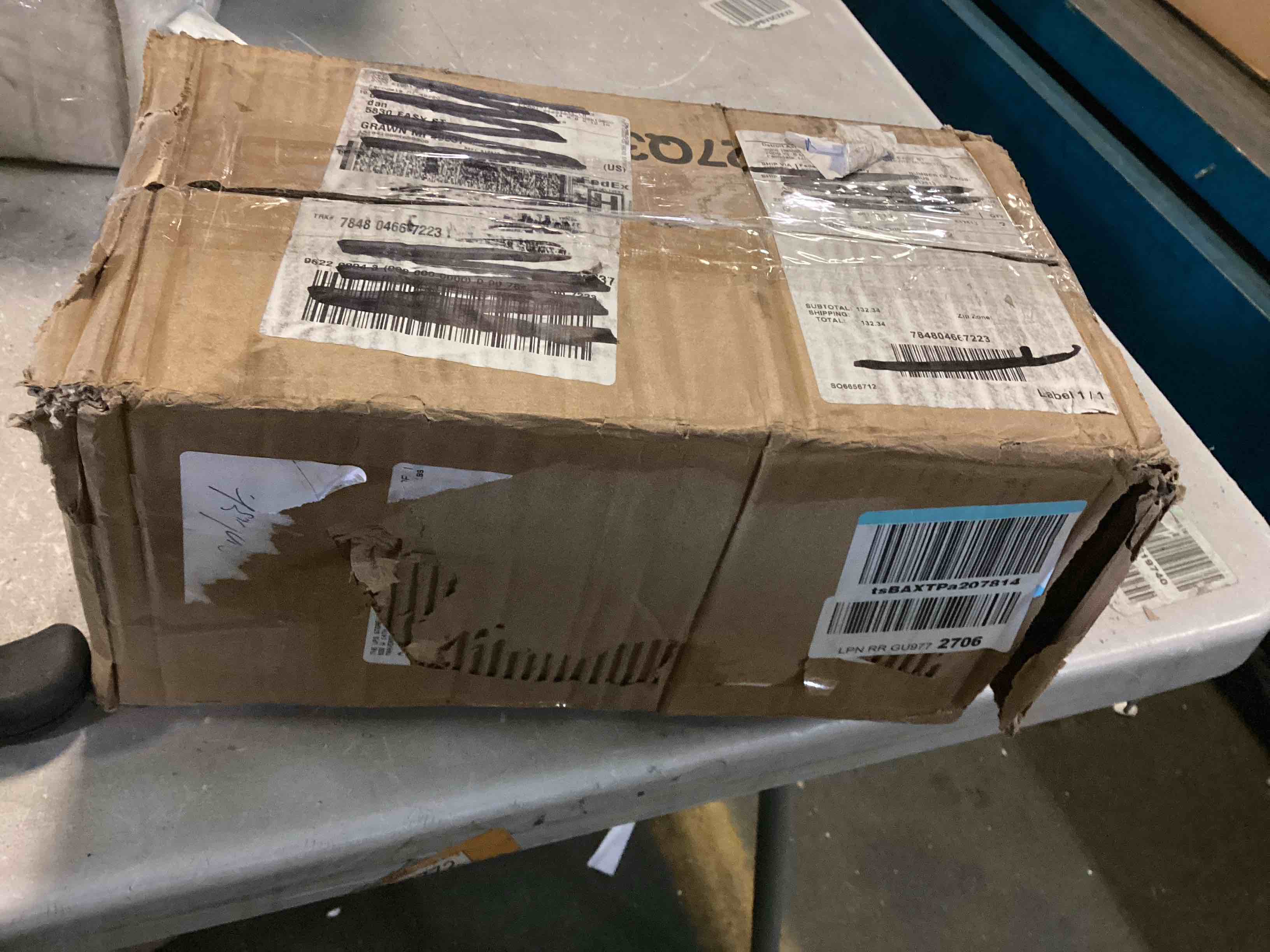 https://s3.amazonaws.com/lotting-images-prod/bidfta/RED5512323_1700162622313.jpeg