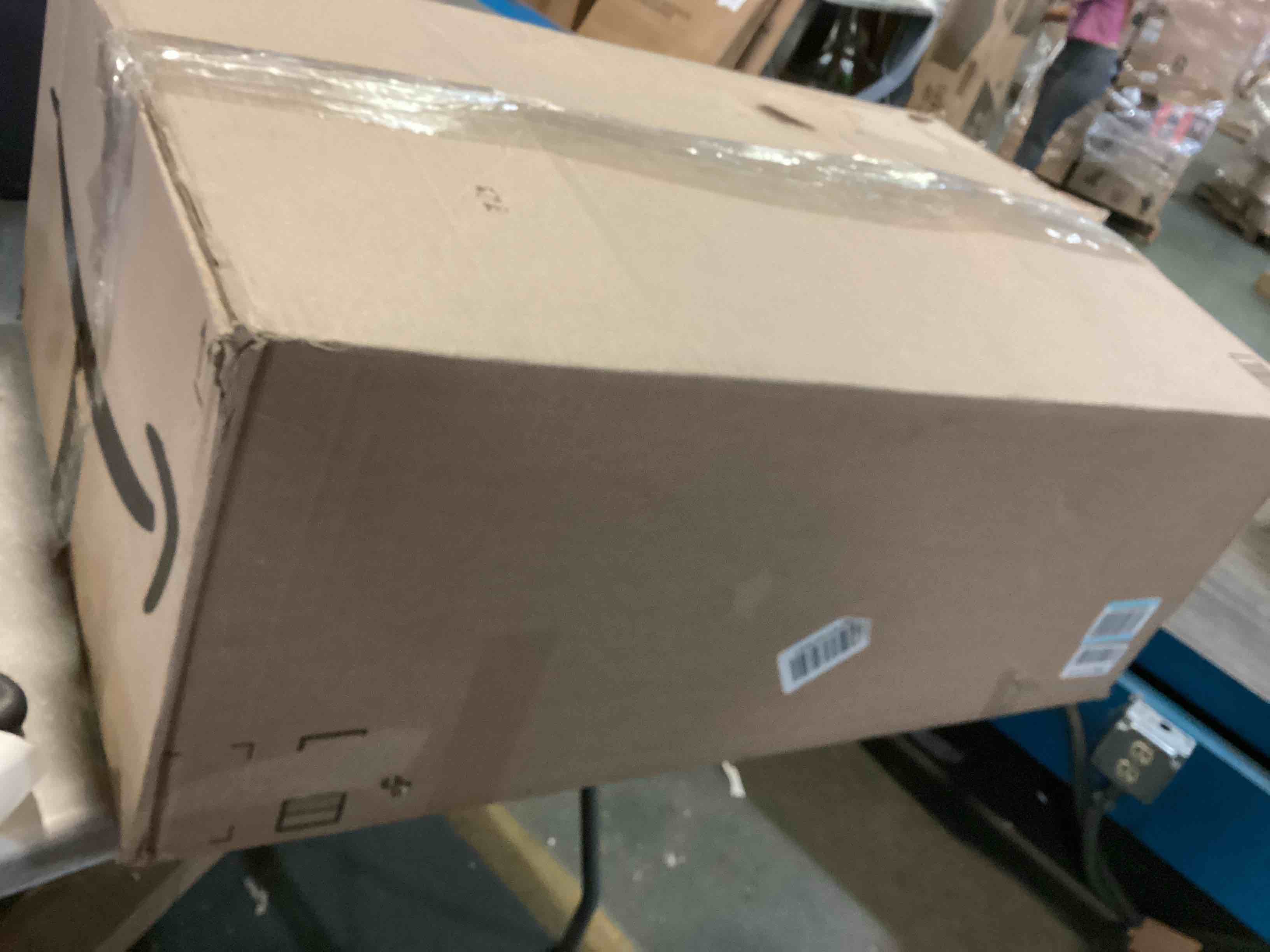 https://s3.amazonaws.com/lotting-images-prod/bidfta/RED5512385_1700168368279.jpeg