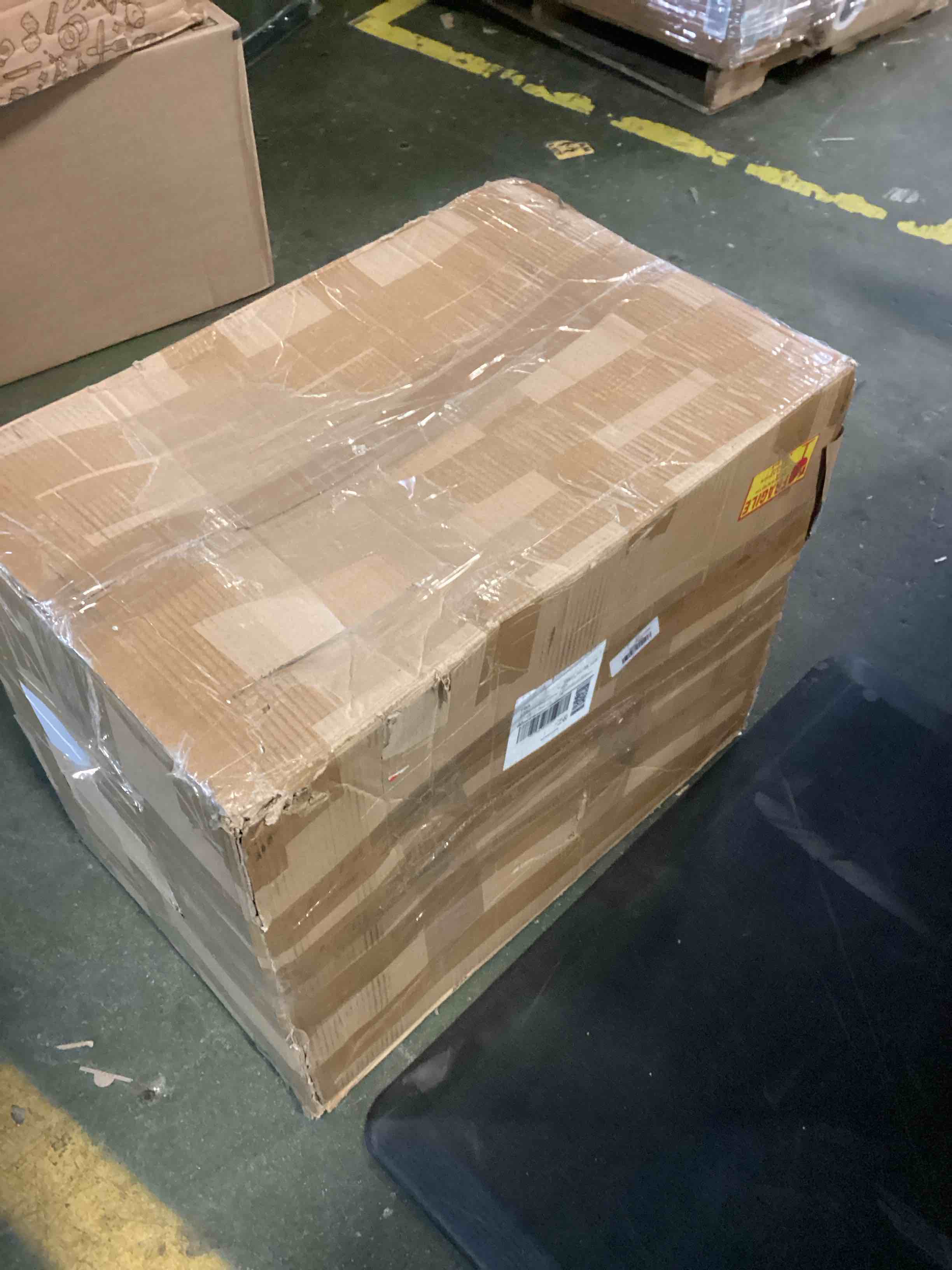 https://s3.amazonaws.com/lotting-images-prod/bidfta/RED5512402_1700169482155.jpeg