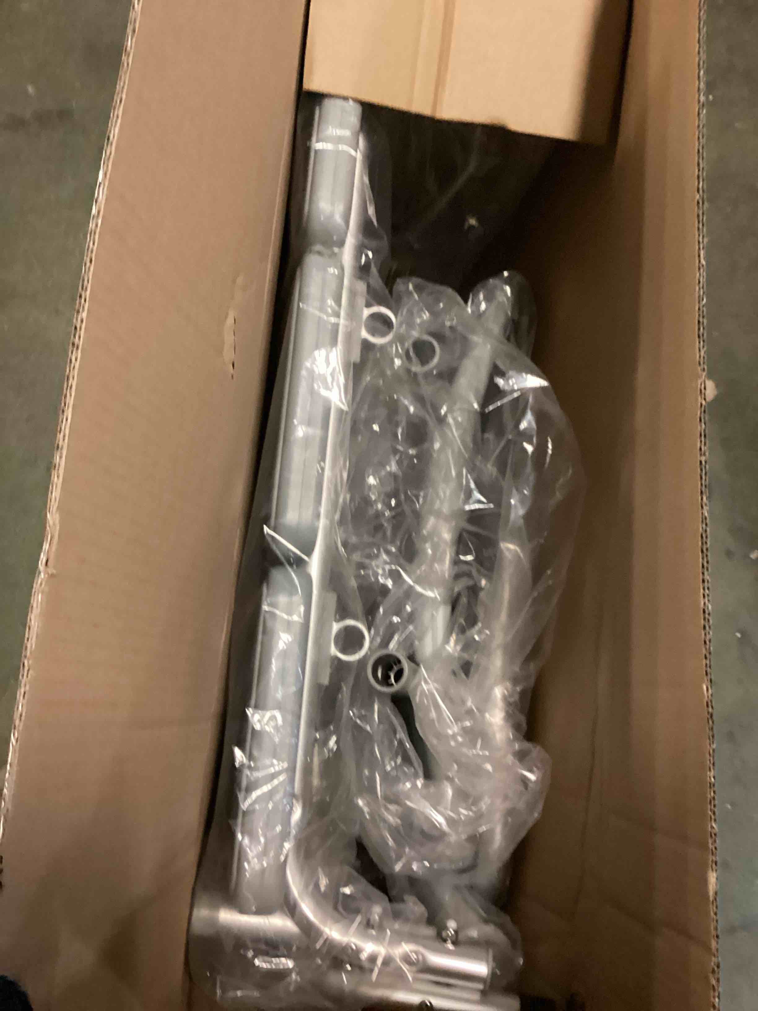 https://s3.amazonaws.com/lotting-images-prod/bidfta/RED5512598_1700247128292.jpeg