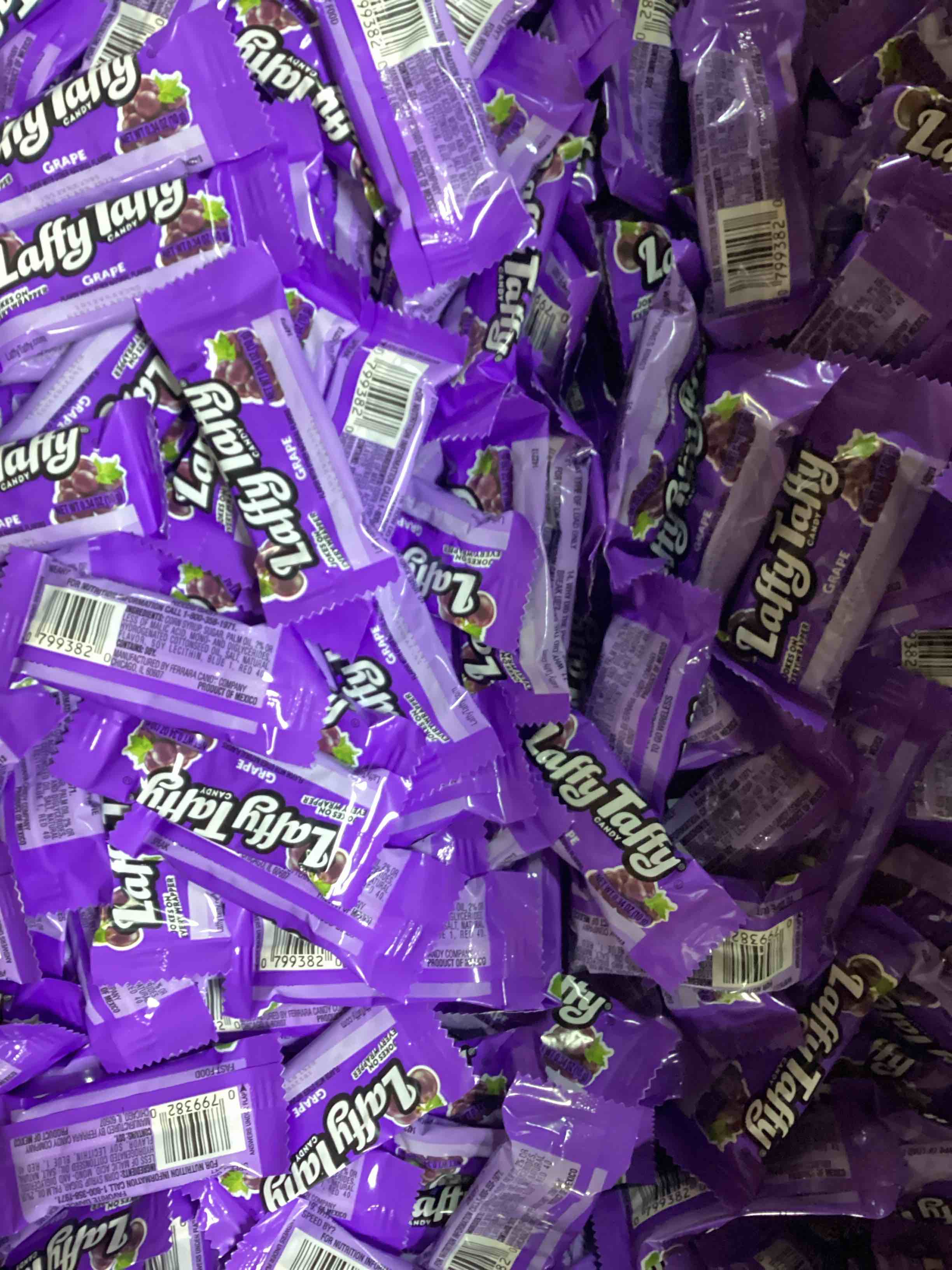 laffy taffy GRAPE 24lb case (BB March 2022) 