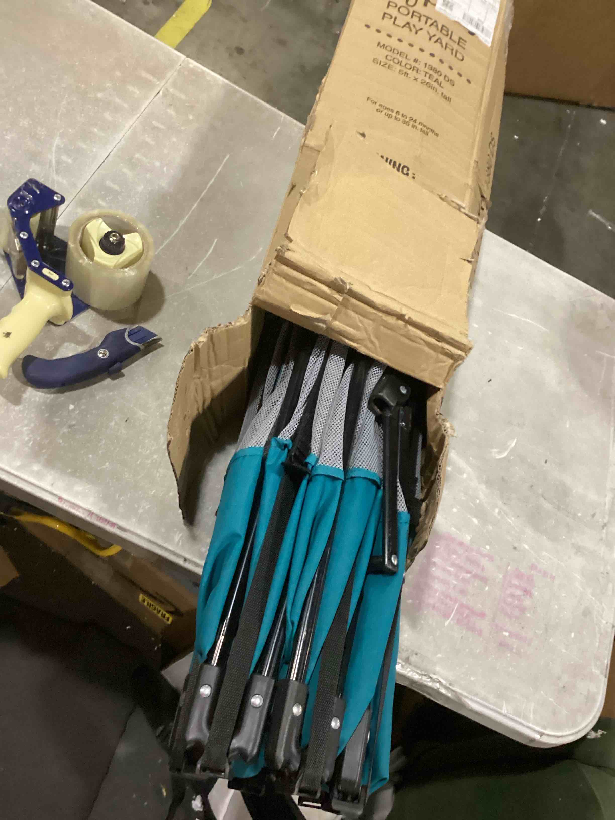 https://s3.amazonaws.com/lotting-images-prod/bidfta/RED5517549_1727443532573.jpeg