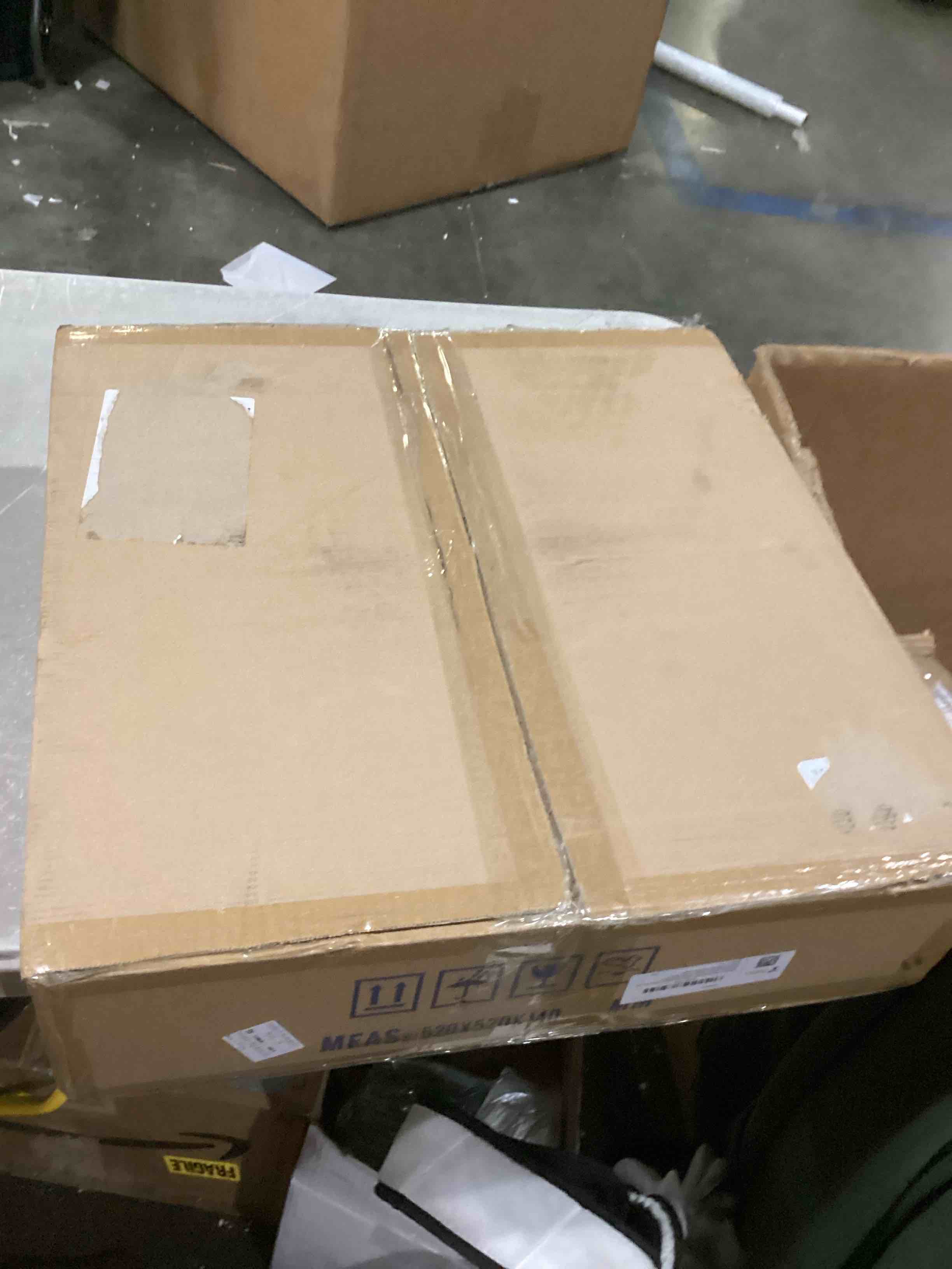 https://s3.amazonaws.com/lotting-images-prod/bidfta/RED5517556_1727444156547.jpeg