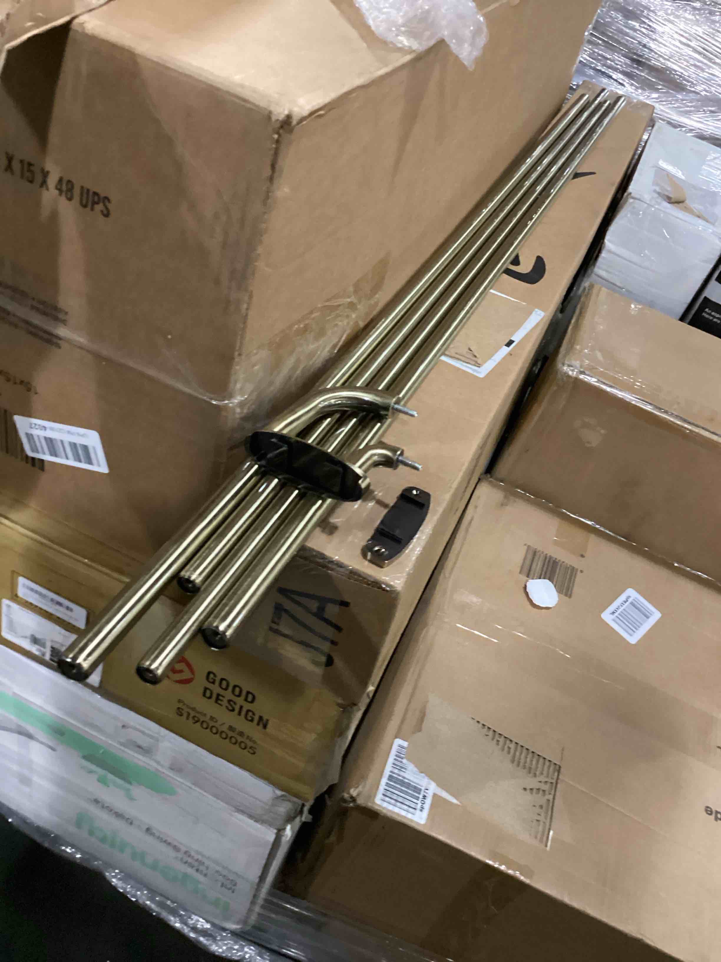 https://s3.amazonaws.com/lotting-images-prod/bidfta/RED5518071_1727954981728.jpeg