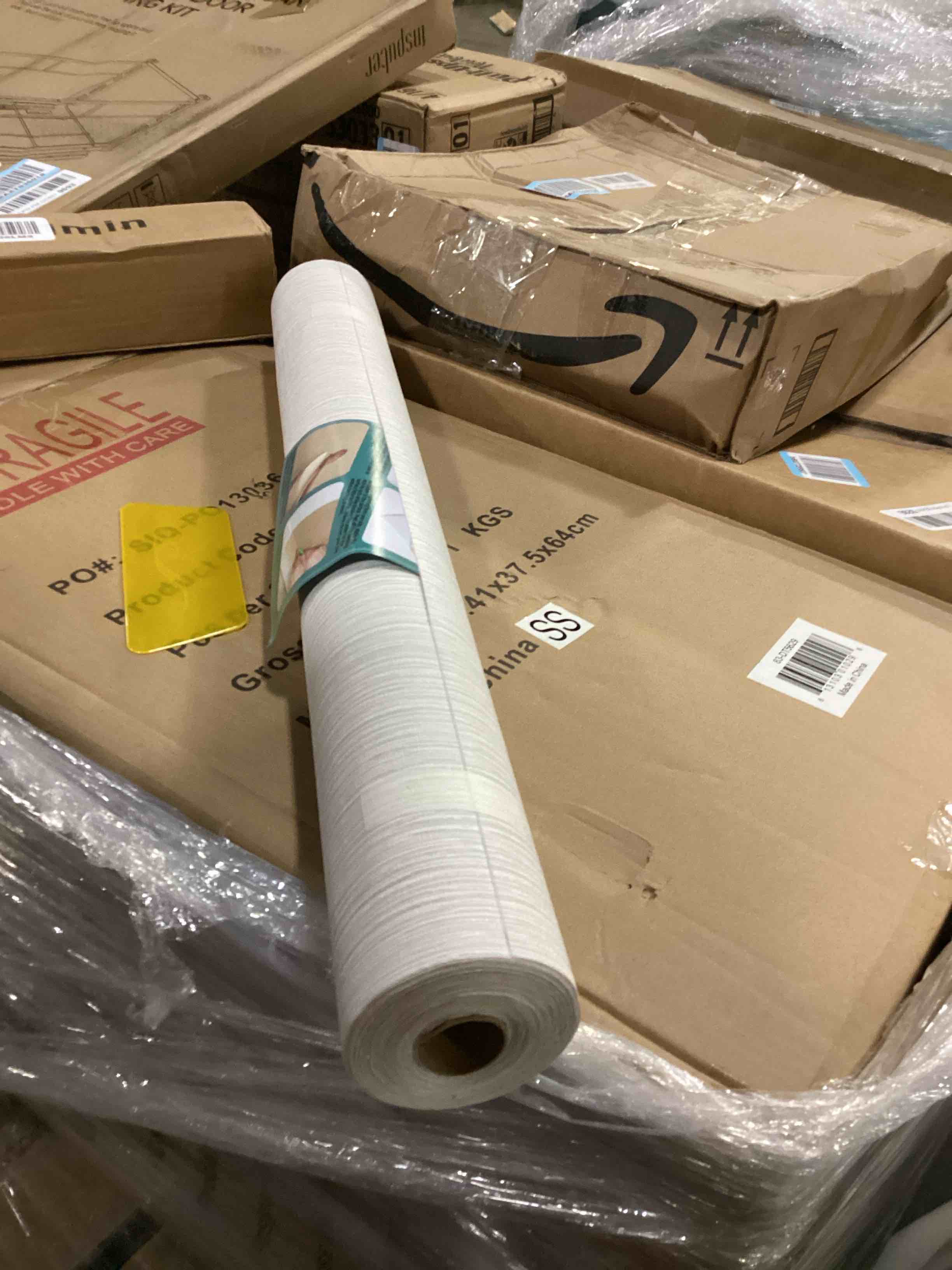 https://s3.amazonaws.com/lotting-images-prod/bidfta/RED5518407_1728068058014.jpeg