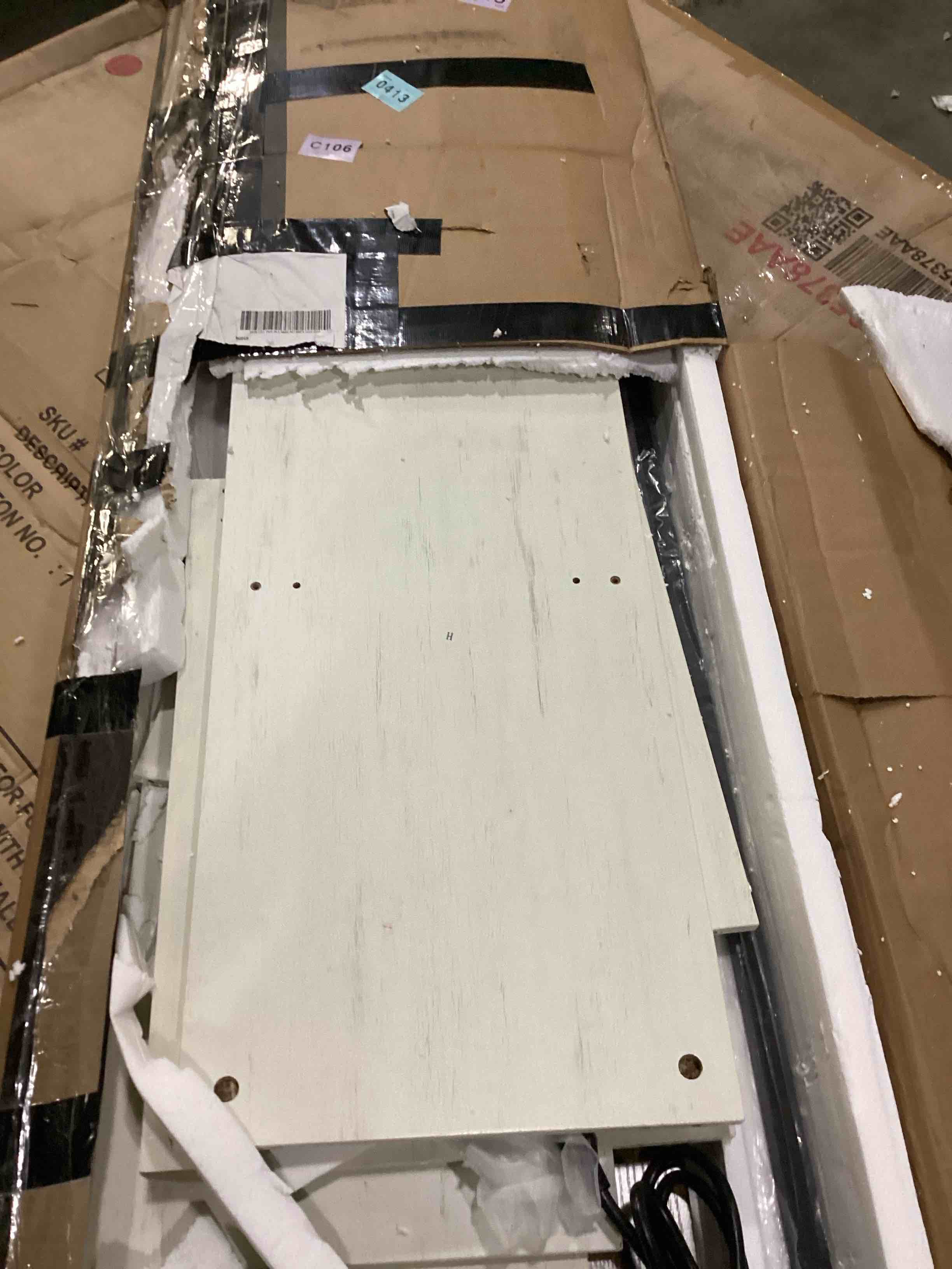https://s3.amazonaws.com/lotting-images-prod/bidfta/RED5518512_1728327573205.jpeg