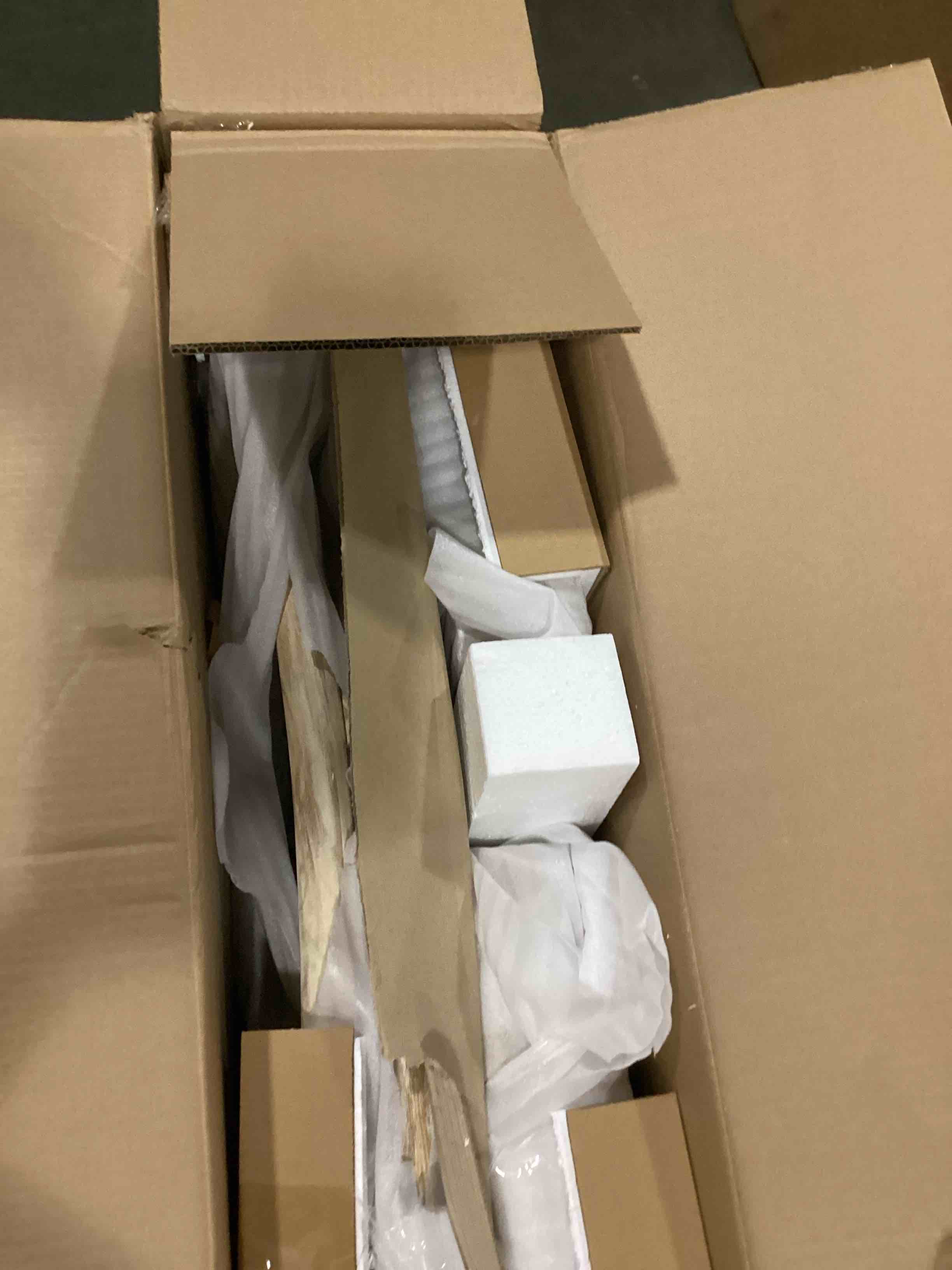 https://s3.amazonaws.com/lotting-images-prod/bidfta/RED5518590_1728407767987.jpeg
