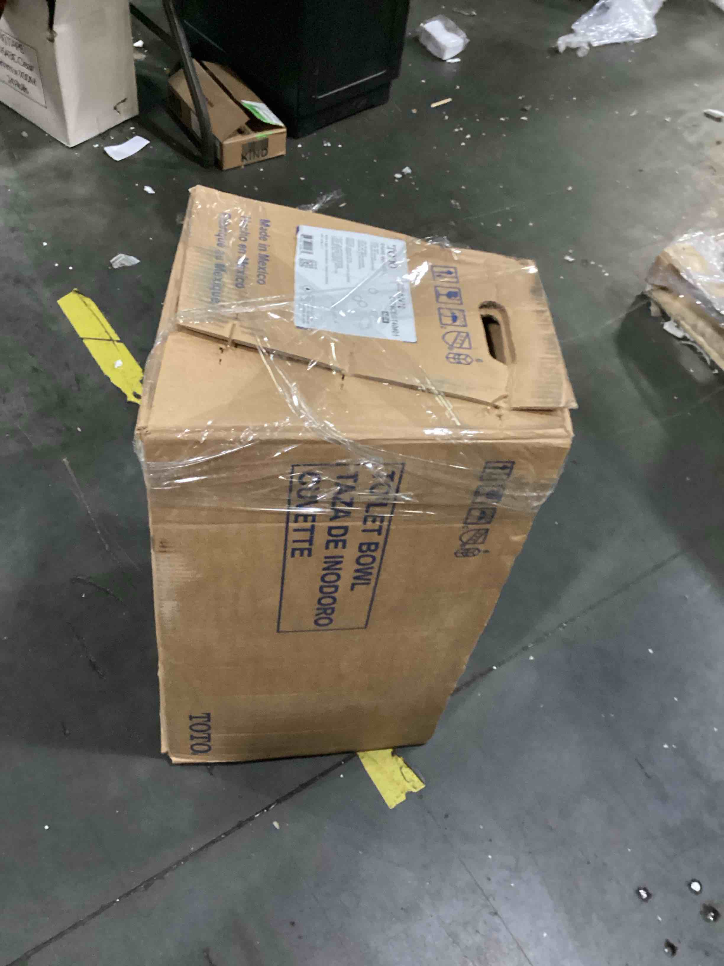 https://s3.amazonaws.com/lotting-images-prod/bidfta/RED5518736_1728570118128.jpeg