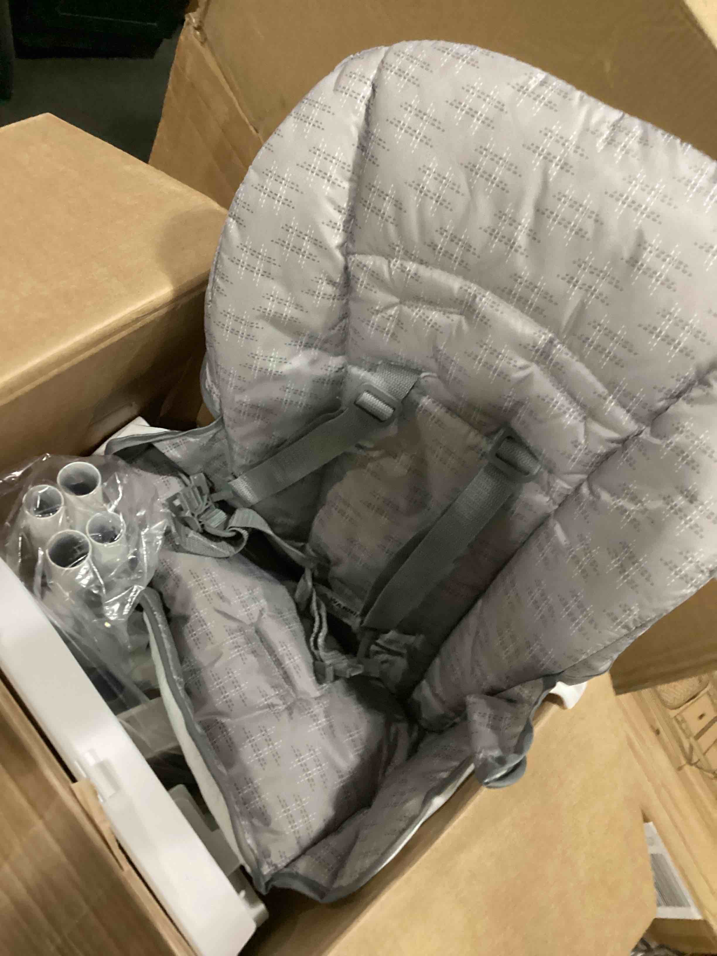 https://s3.amazonaws.com/lotting-images-prod/bidfta/RED5518835_1728666647515.jpeg