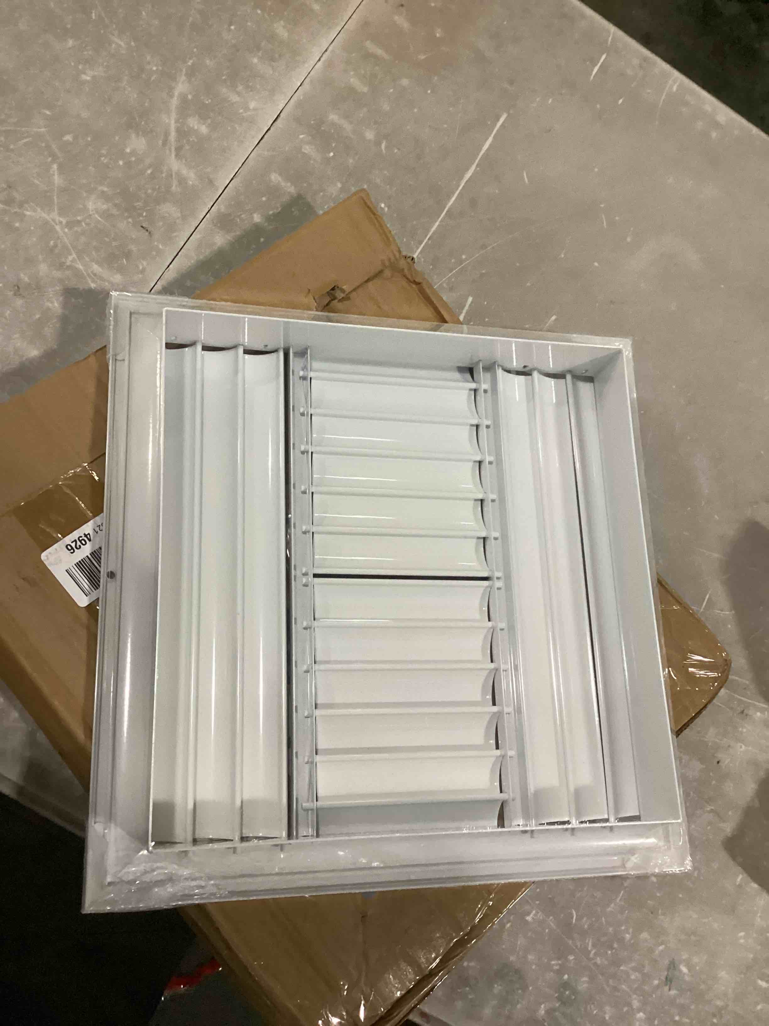 https://s3.amazonaws.com/lotting-images-prod/bidfta/RED5518919_1728910421635.jpeg
