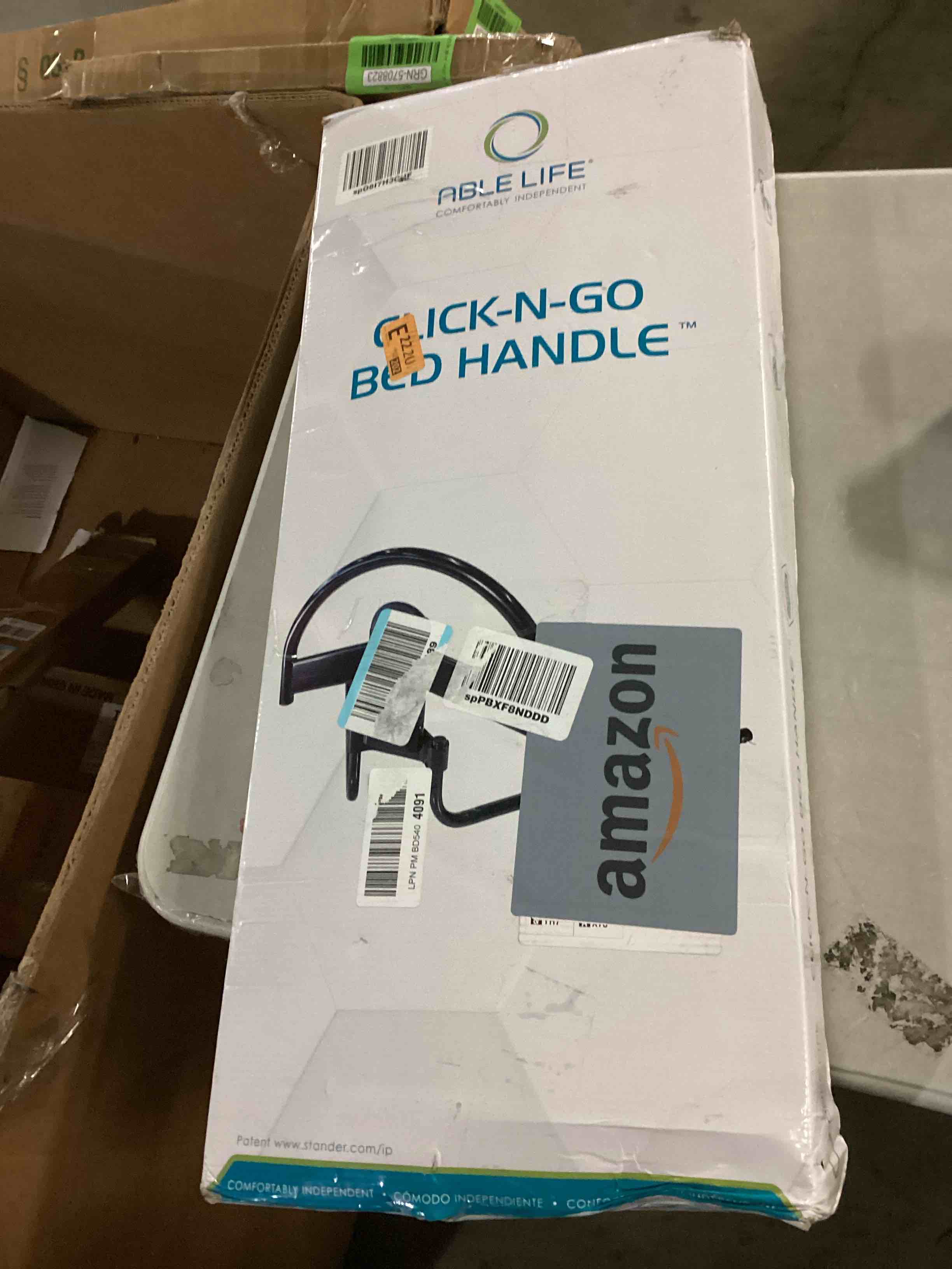 https://s3.amazonaws.com/lotting-images-prod/bidfta/RED5519951_1728299641689.jpeg