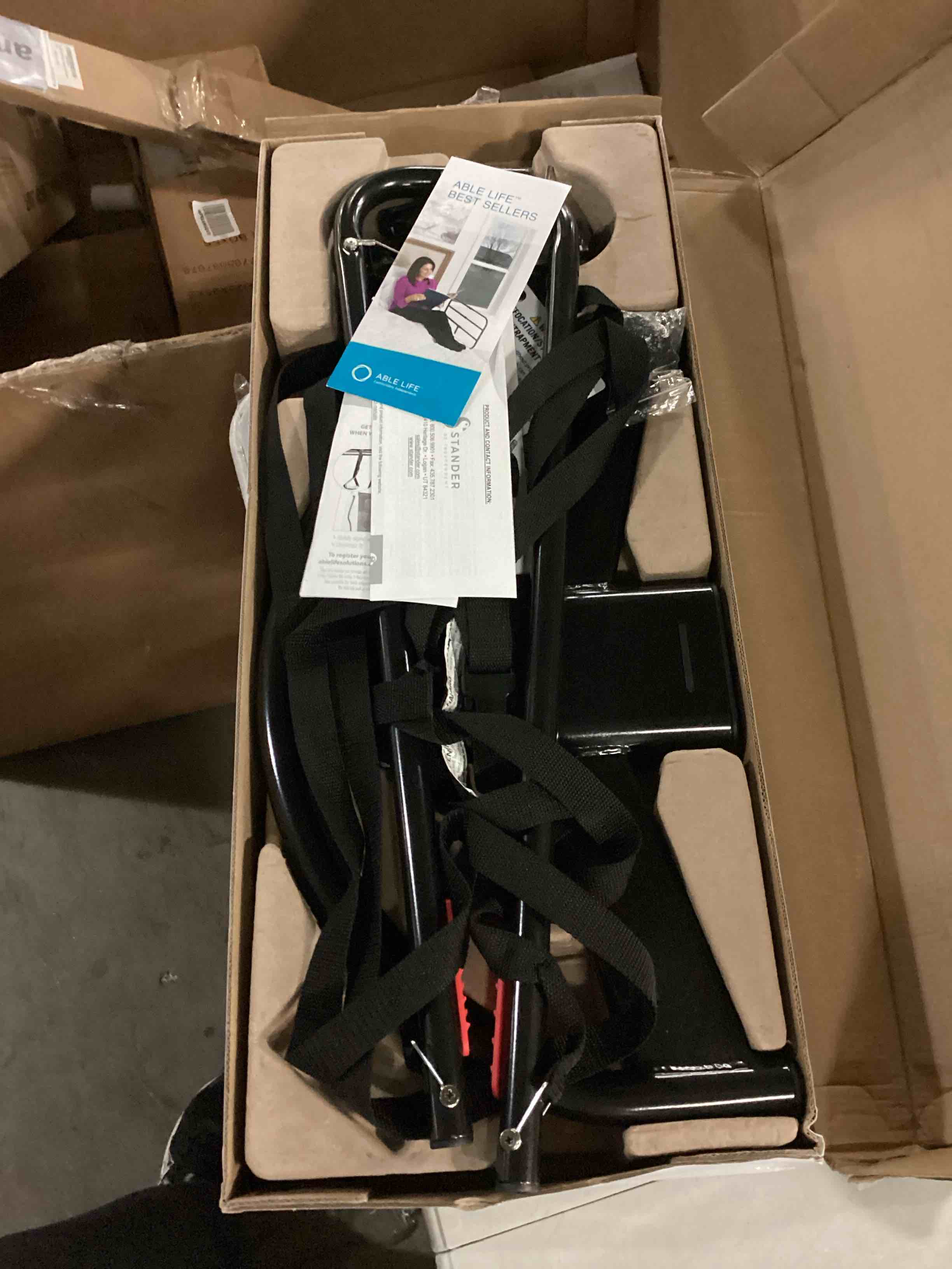 https://s3.amazonaws.com/lotting-images-prod/bidfta/RED5519951_1728299679623.jpeg