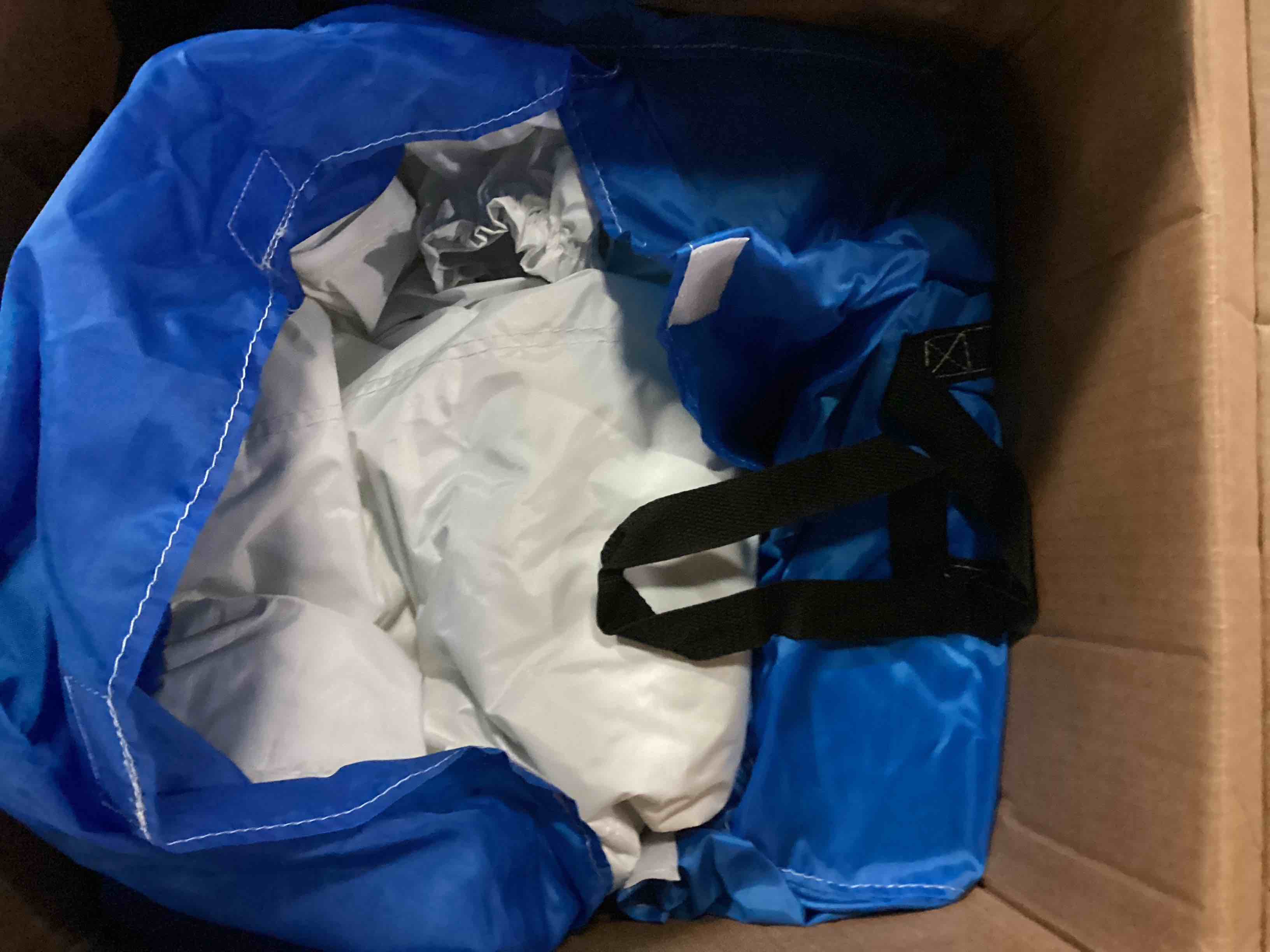 https://s3.amazonaws.com/lotting-images-prod/bidfta/RED5520150_1728394476690.jpeg