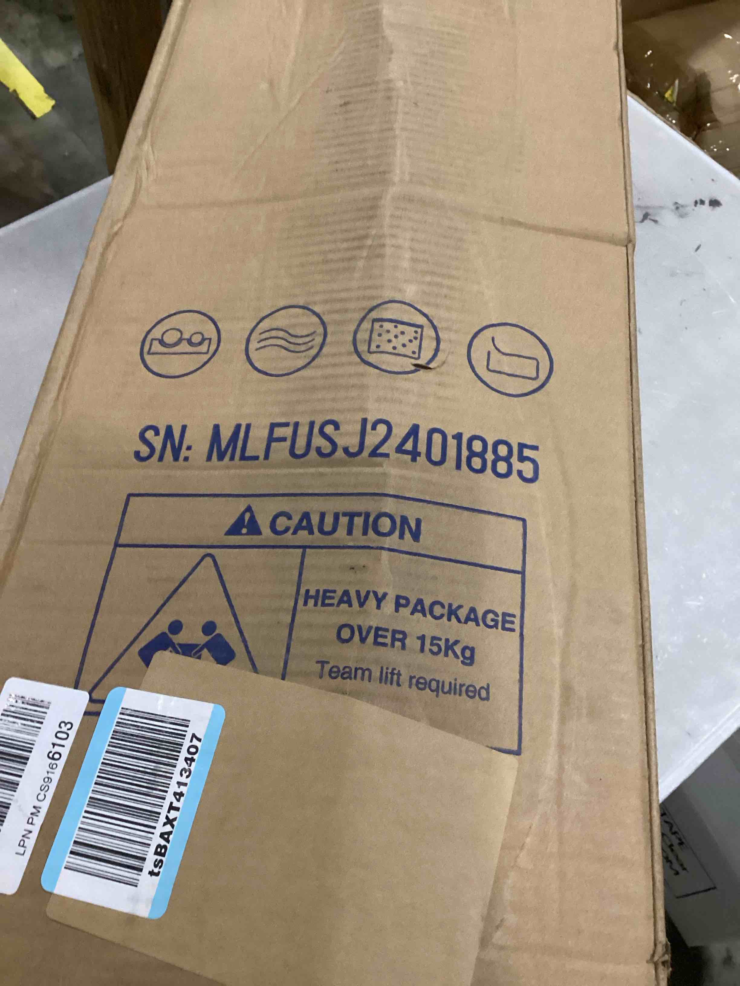 https://s3.amazonaws.com/lotting-images-prod/bidfta/RED5521263_1728302863278.jpeg