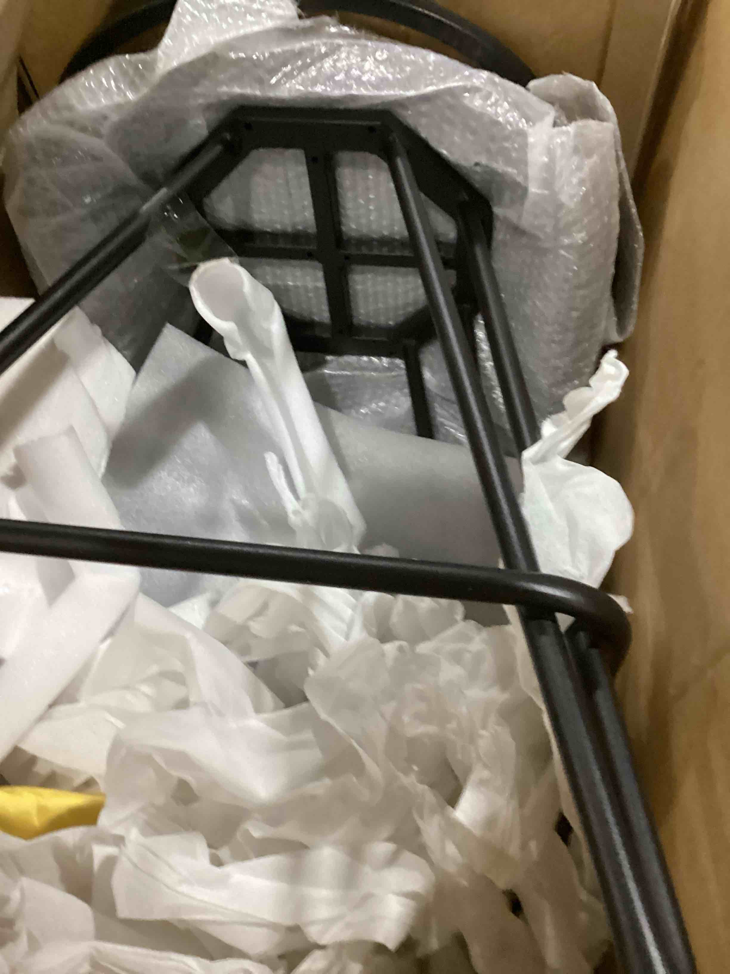 https://s3.amazonaws.com/lotting-images-prod/bidfta/RED5521426_1728409607962.jpeg