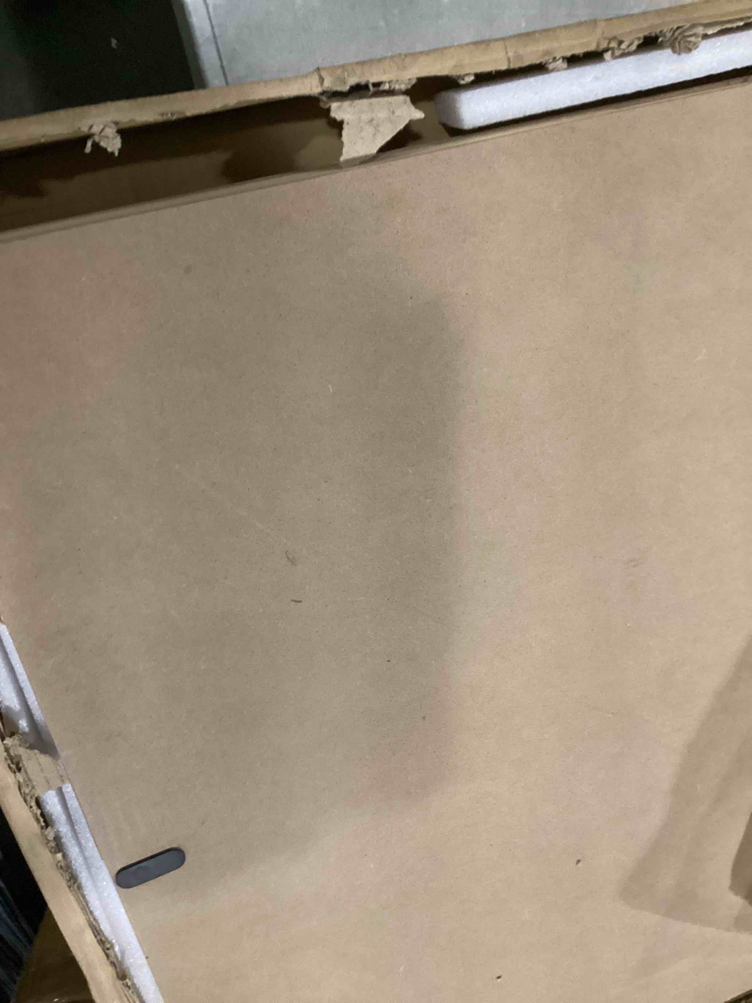 https://s3.amazonaws.com/lotting-images-prod/bidfta/RED5521632_1728670812643.jpeg
