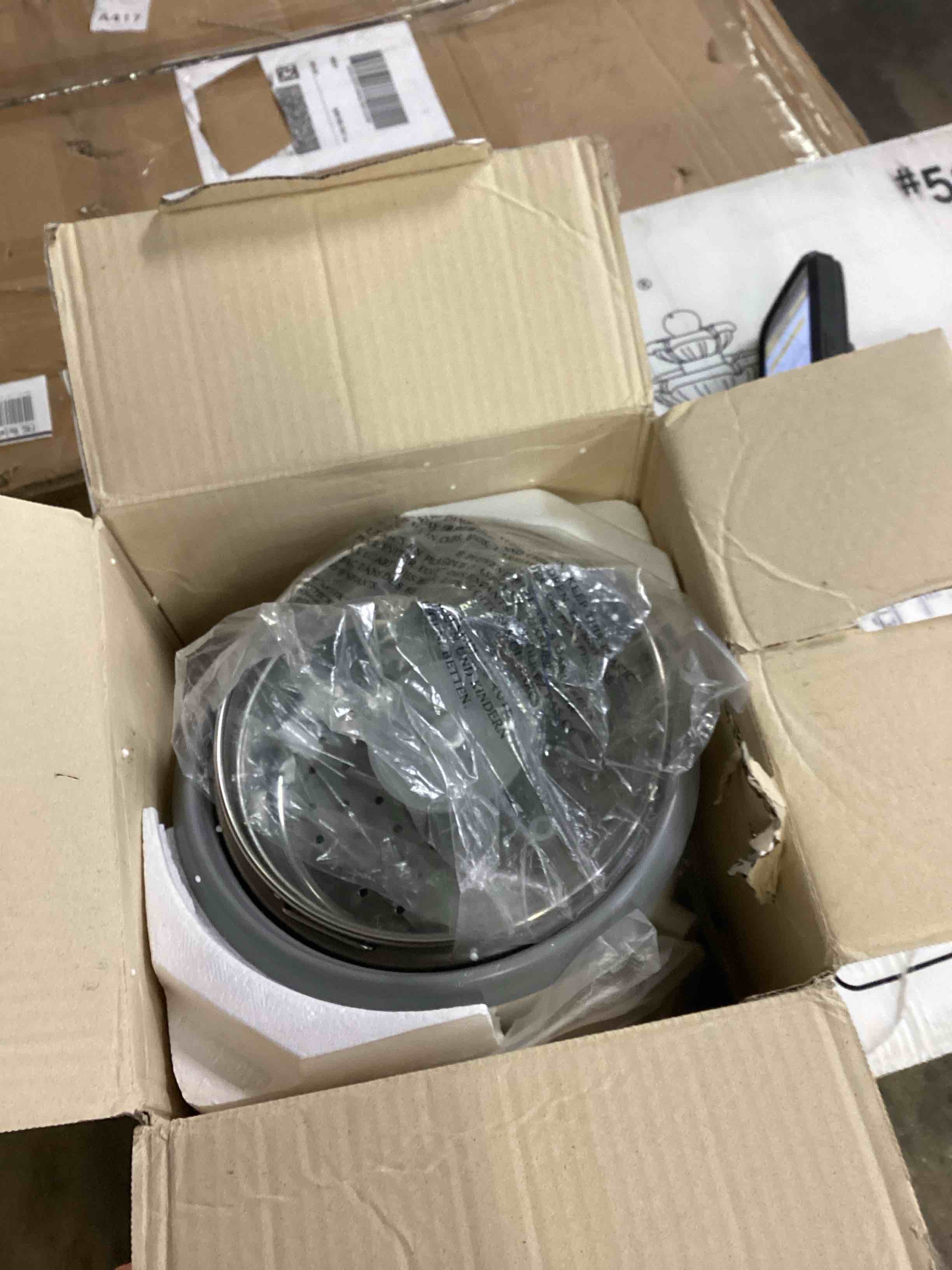 https://s3.amazonaws.com/lotting-images-prod/bidfta/RED5522480_1729269403092.jpeg