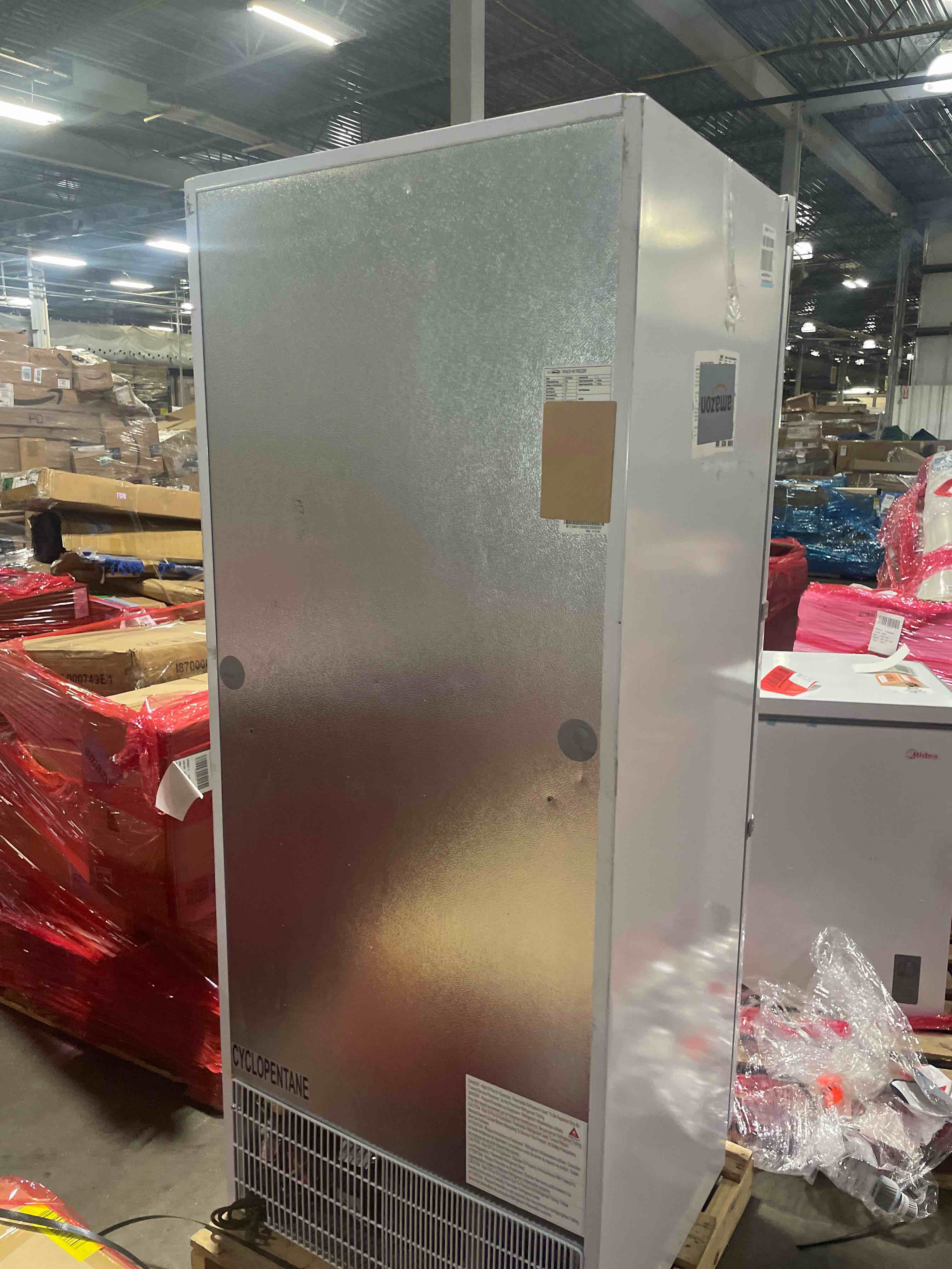 https://s3.amazonaws.com/lotting-images-prod/bidfta/RED5523135_1753277778628.jpeg