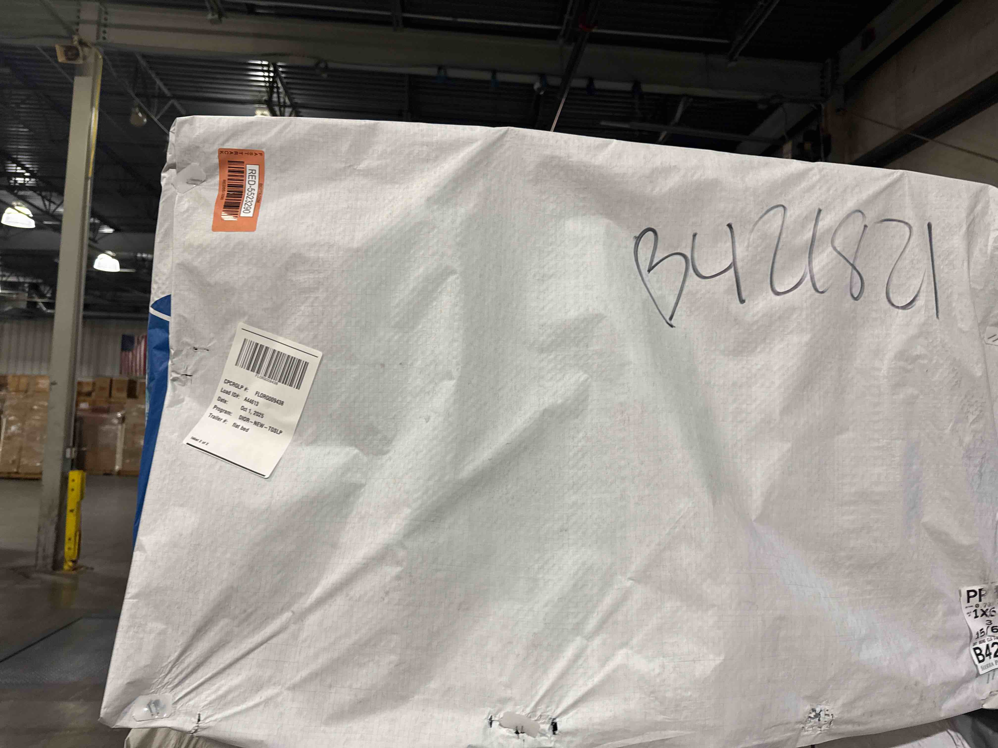 https://s3.amazonaws.com/lotting-images-prod/bidfta/RED5523290_1759499507929.jpeg