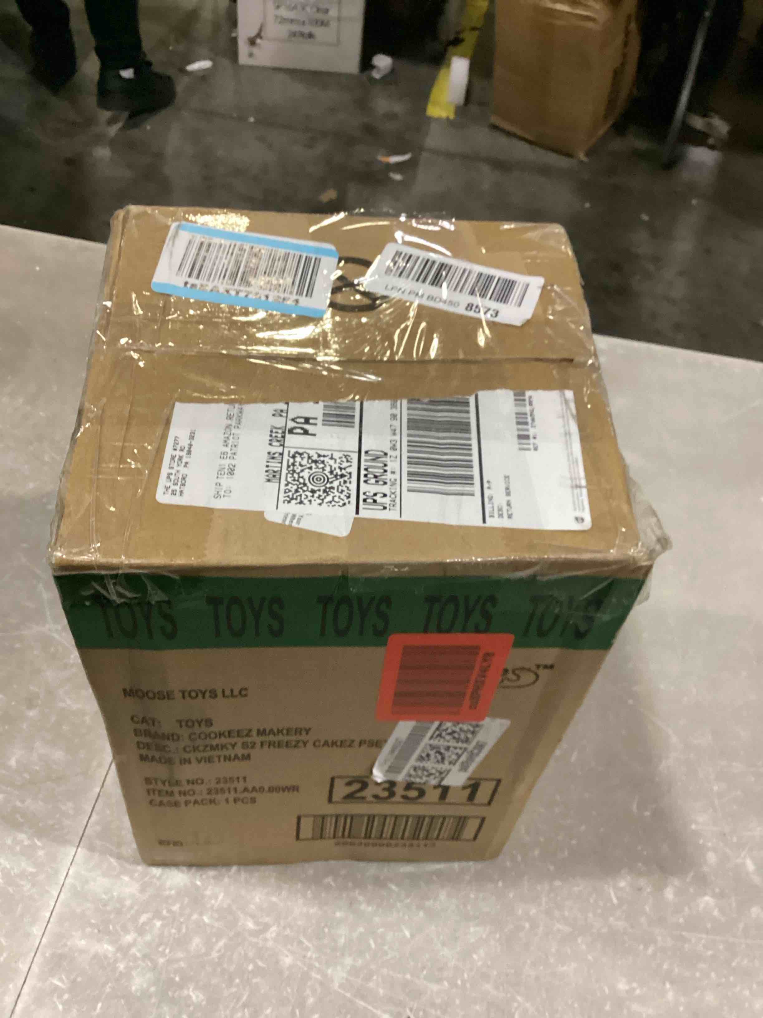 https://s3.amazonaws.com/lotting-images-prod/bidfta/RED5523494_1728924197862.jpeg