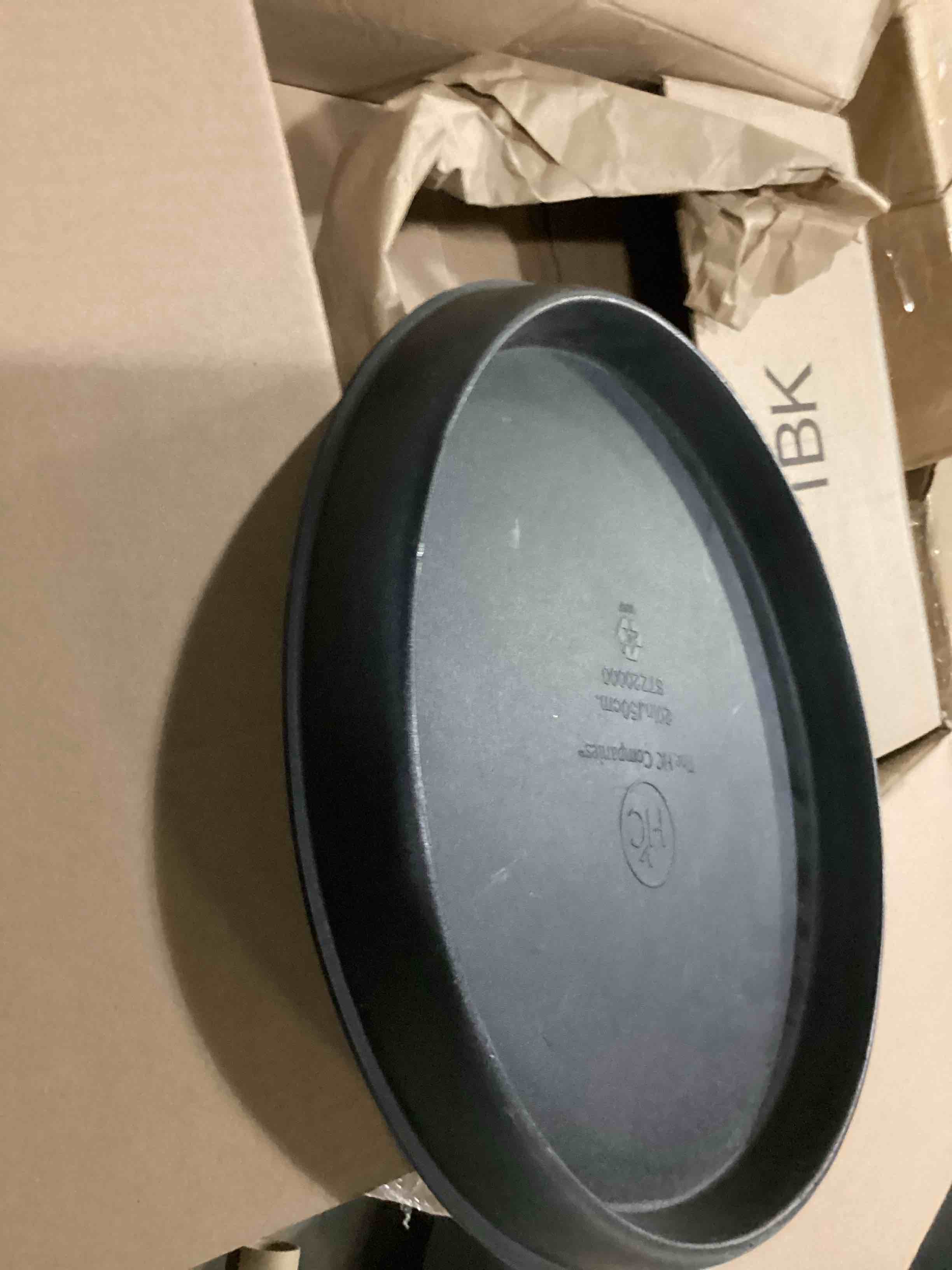 https://s3.amazonaws.com/lotting-images-prod/bidfta/RED5523517_1728927086404.jpeg