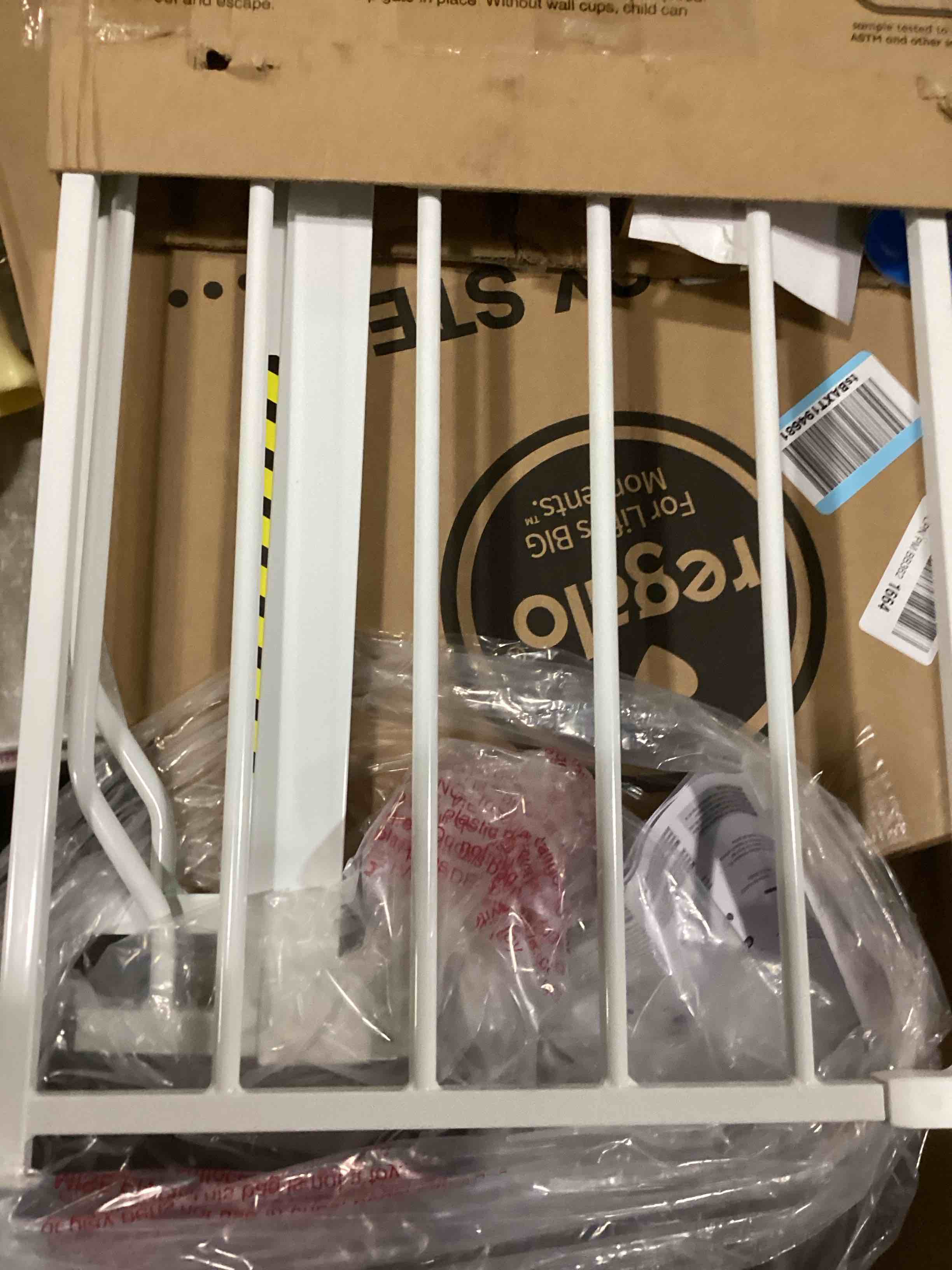 https://s3.amazonaws.com/lotting-images-prod/bidfta/RED5523748_1729174845155.jpeg