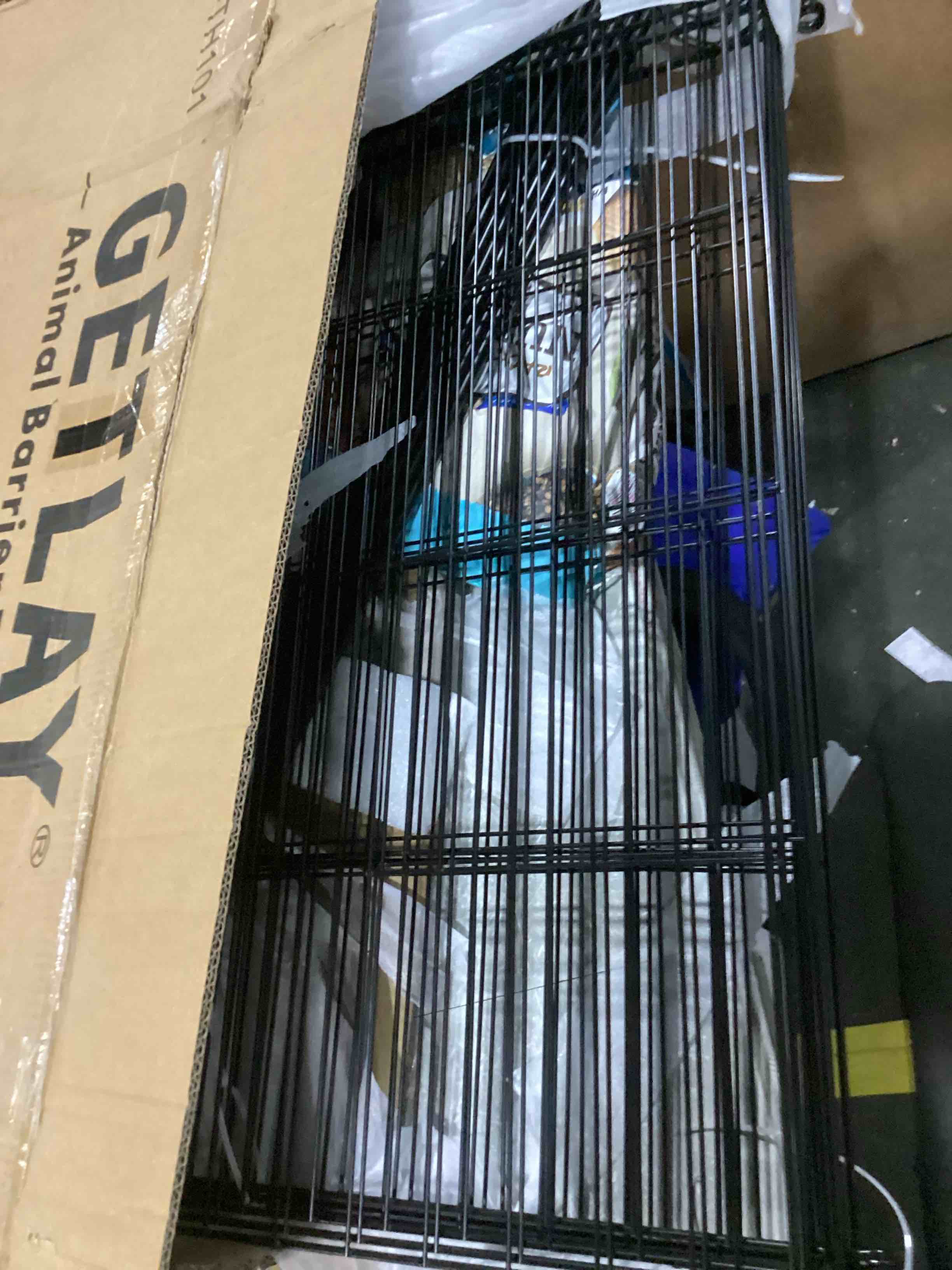 https://s3.amazonaws.com/lotting-images-prod/bidfta/RED5523763_1729177124909.jpeg