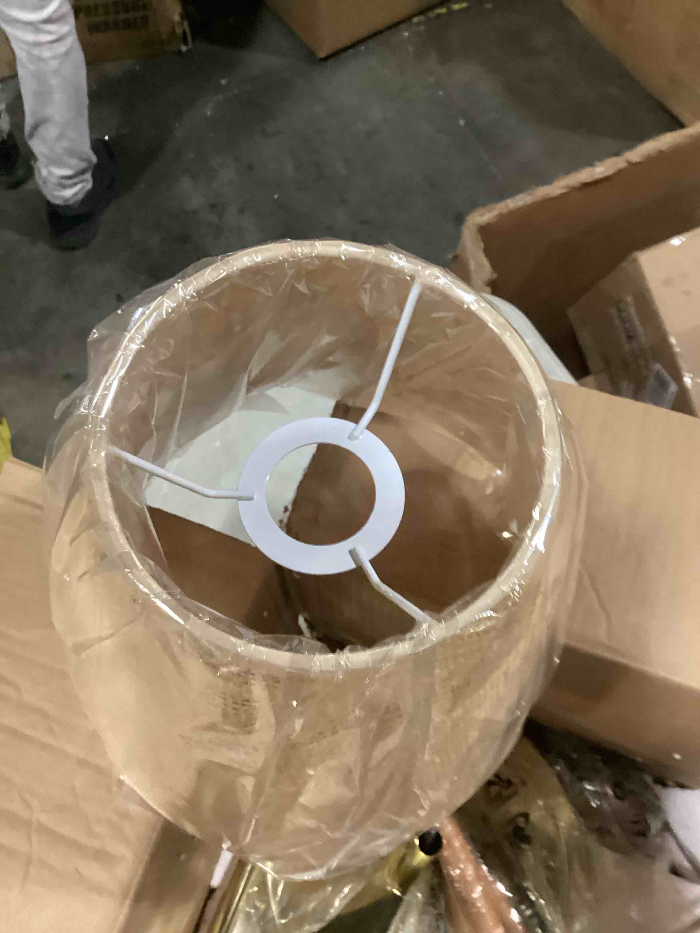 https://s3.amazonaws.com/lotting-images-prod/bidfta/RED5524144_1729529498672.jpeg