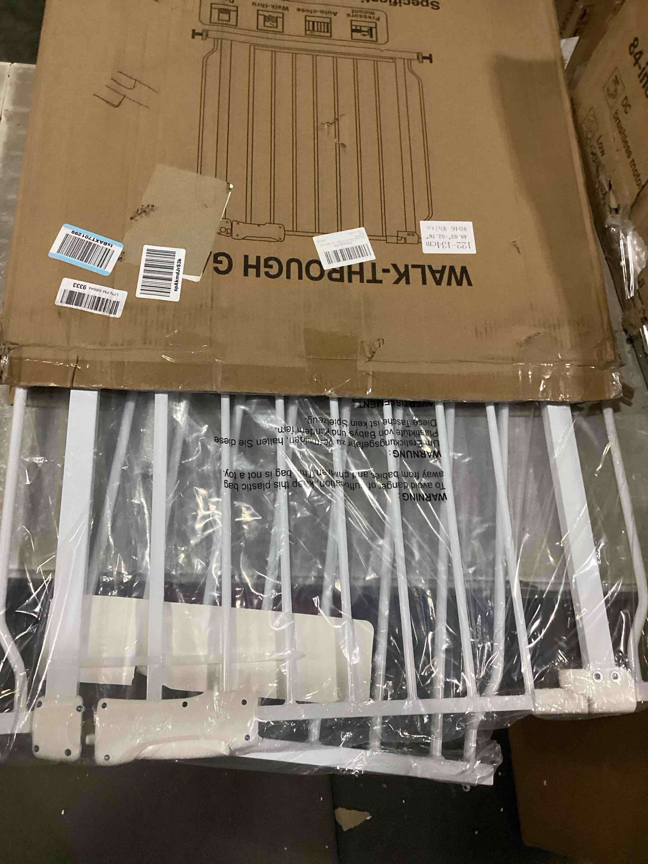 https://s3.amazonaws.com/lotting-images-prod/bidfta/RED5524213_1729603266222.jpeg