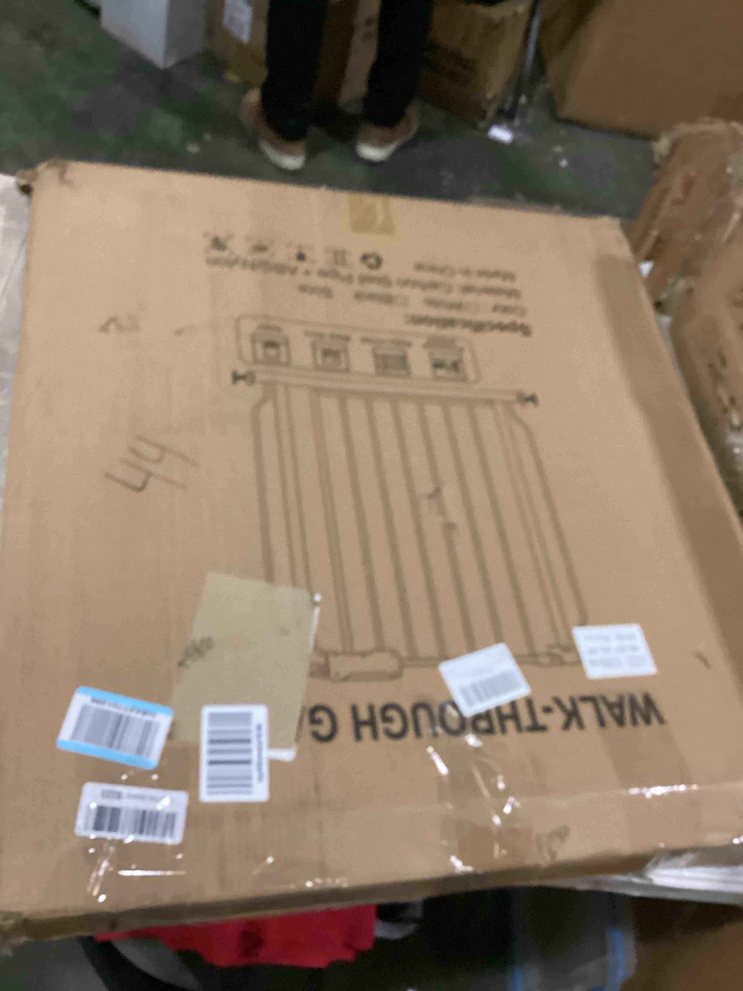 https://s3.amazonaws.com/lotting-images-prod/bidfta/RED5524213_1729603291917.jpeg