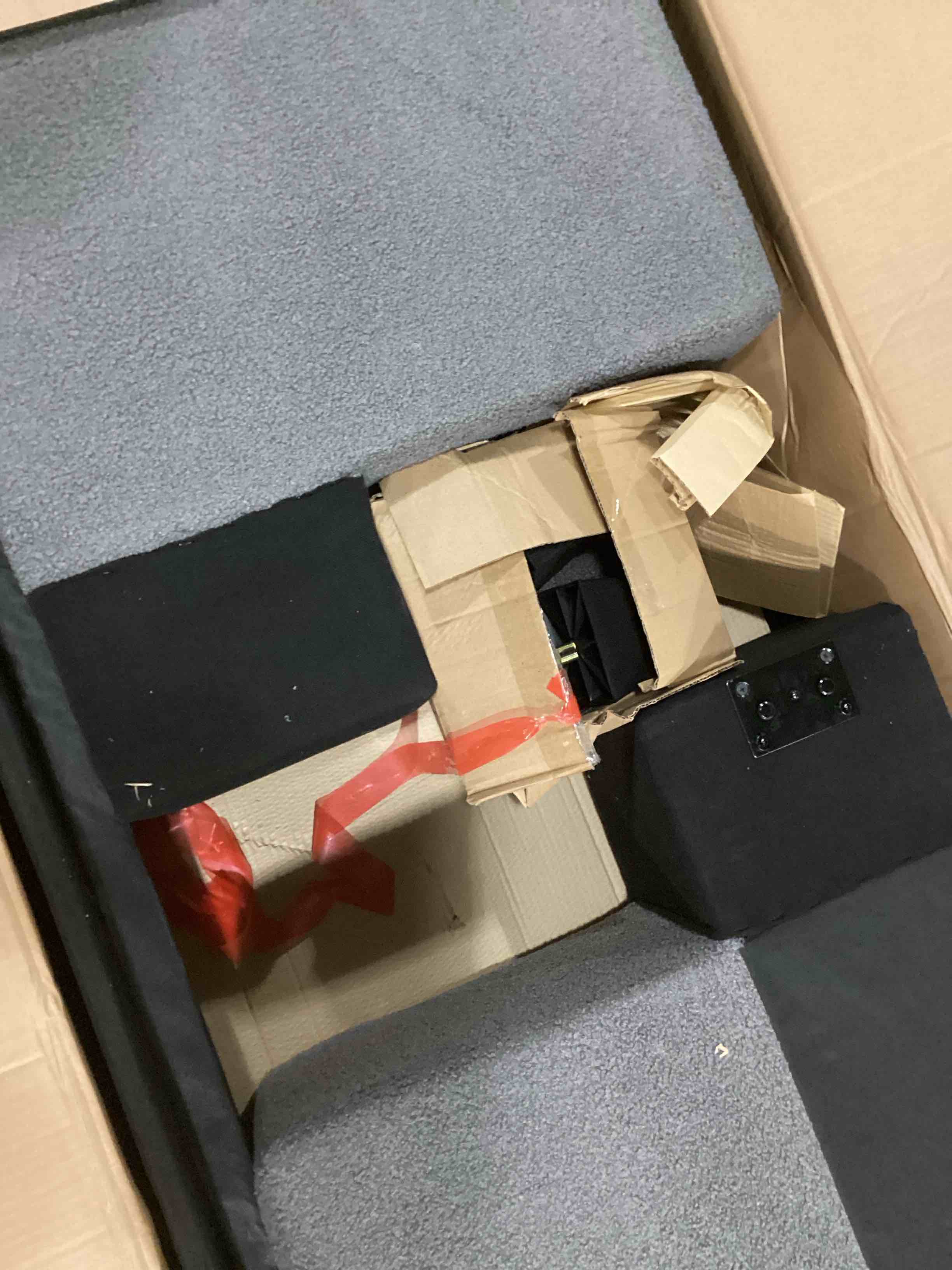 https://s3.amazonaws.com/lotting-images-prod/bidfta/RED5524456_1729771375937.jpeg