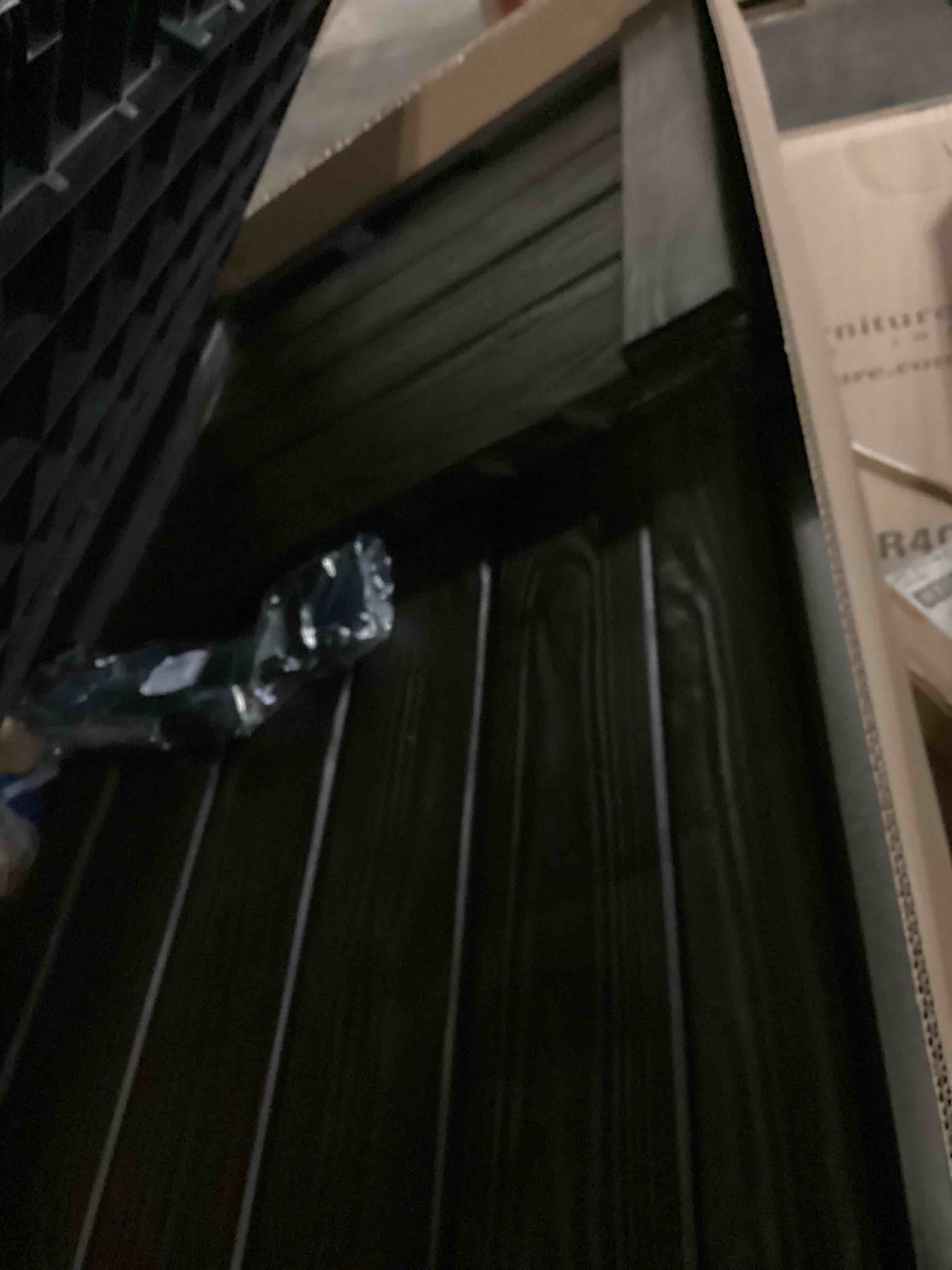 https://s3.amazonaws.com/lotting-images-prod/bidfta/RED5524581_1729881084228.jpeg