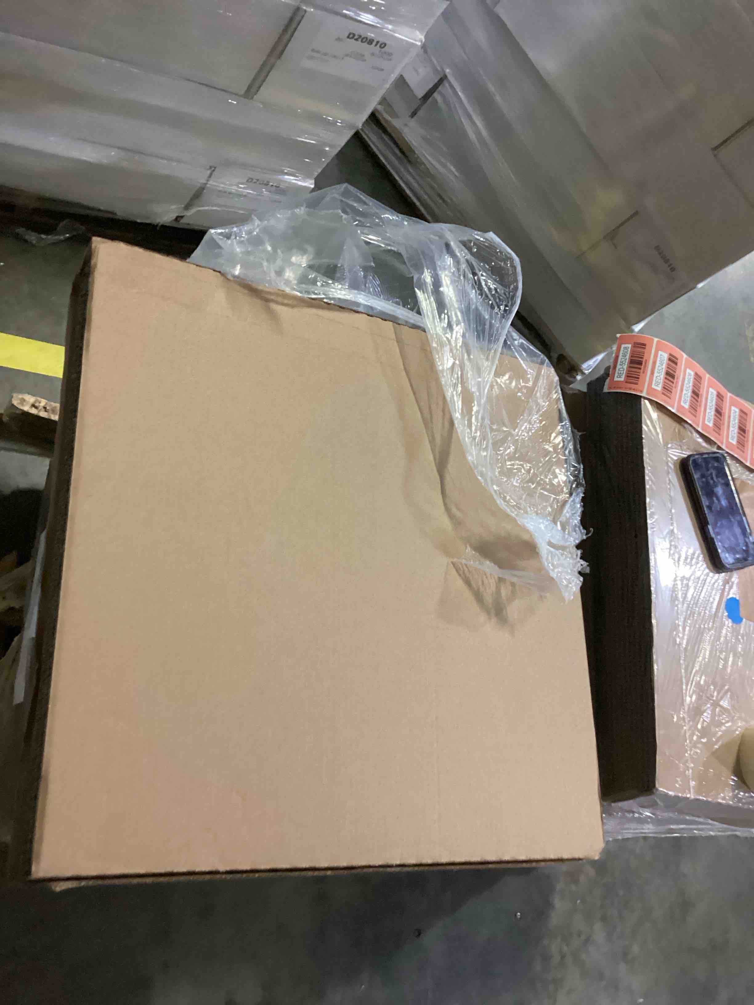 https://s3.amazonaws.com/lotting-images-prod/bidfta/RED5524598_1730115851224.jpeg