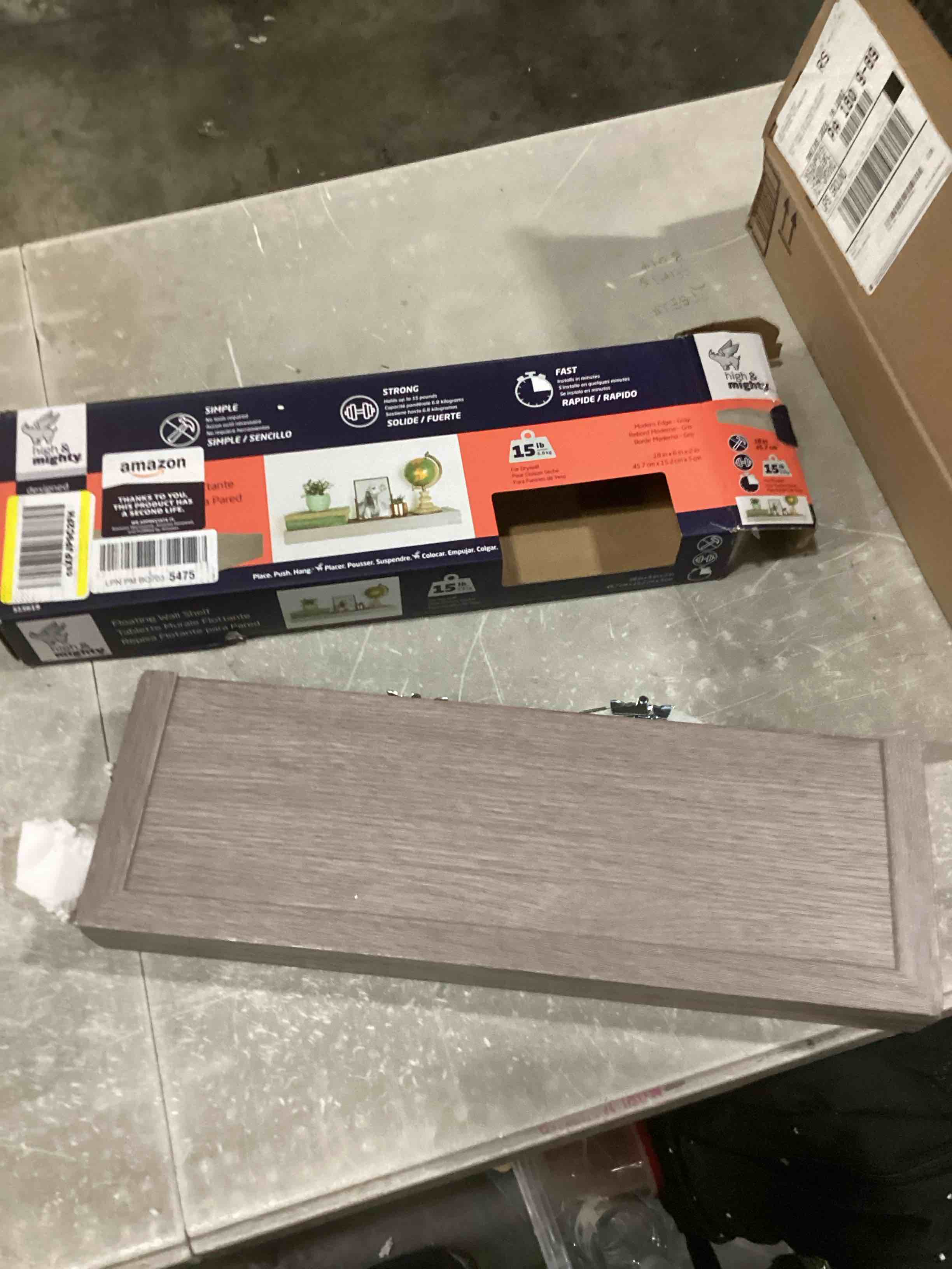 https://s3.amazonaws.com/lotting-images-prod/bidfta/RED5524644_1730128949793.jpeg