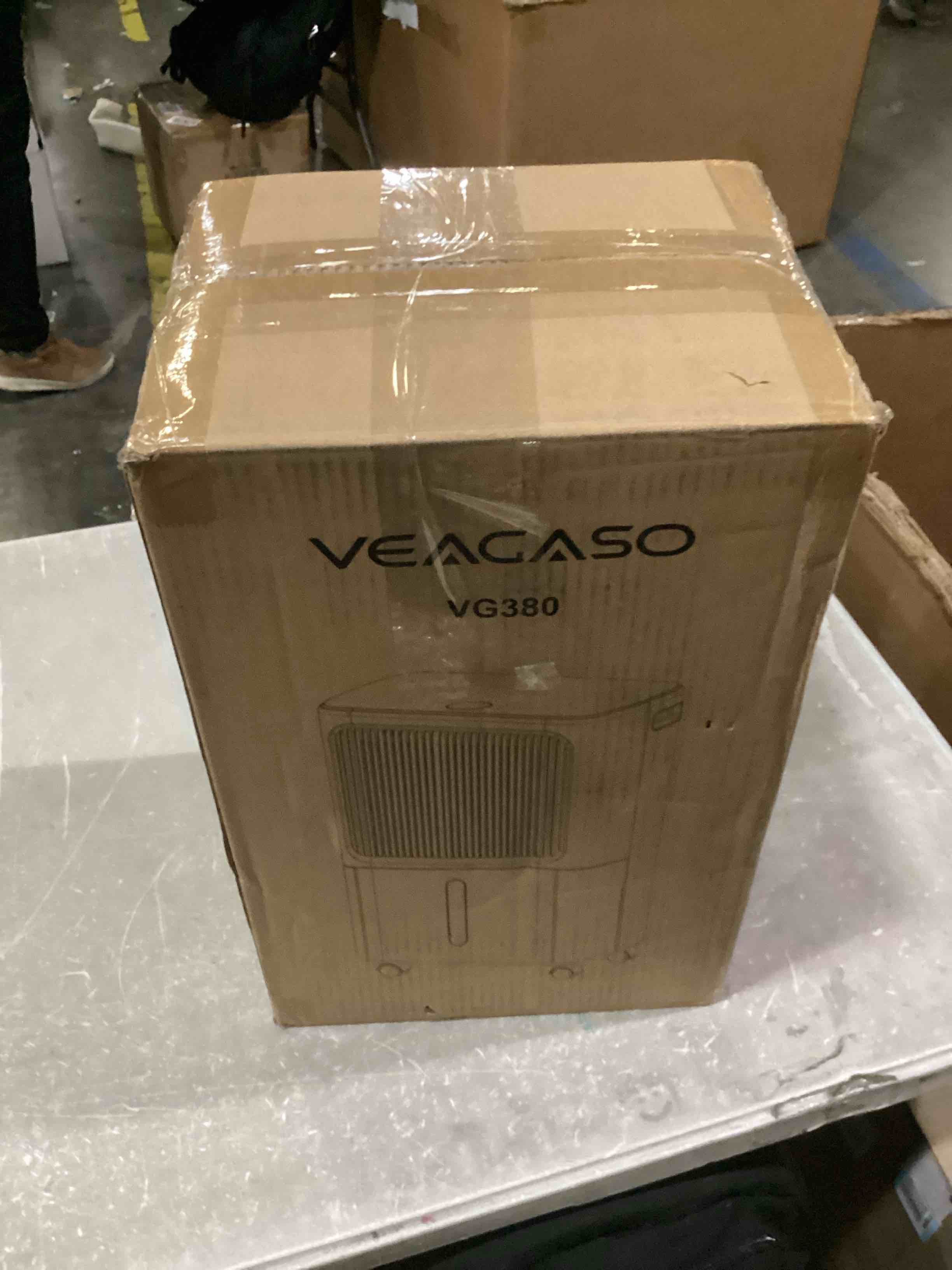https://s3.amazonaws.com/lotting-images-prod/bidfta/RED5524678_1730136610048.jpeg