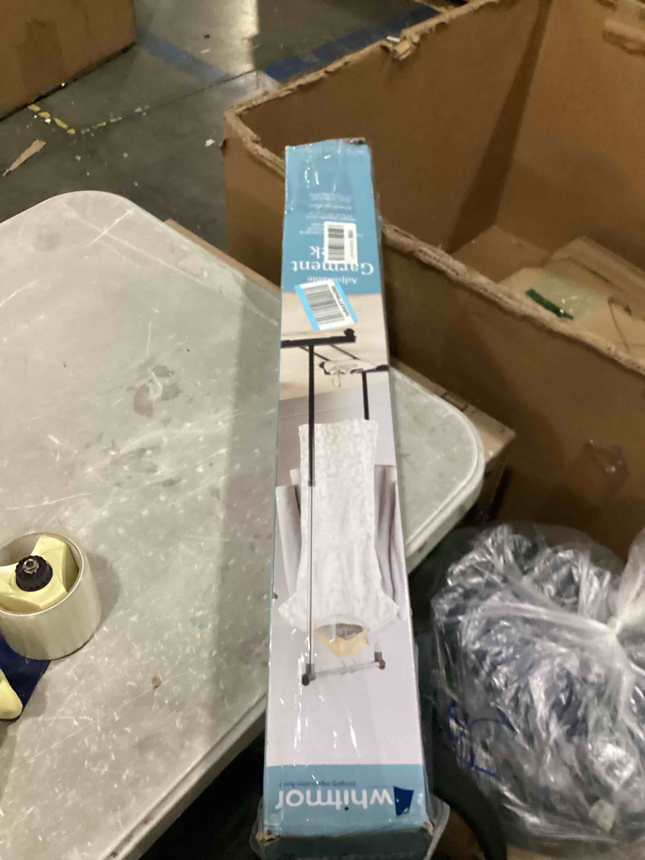 https://s3.amazonaws.com/lotting-images-prod/bidfta/RED5524693_1730141275300.jpeg