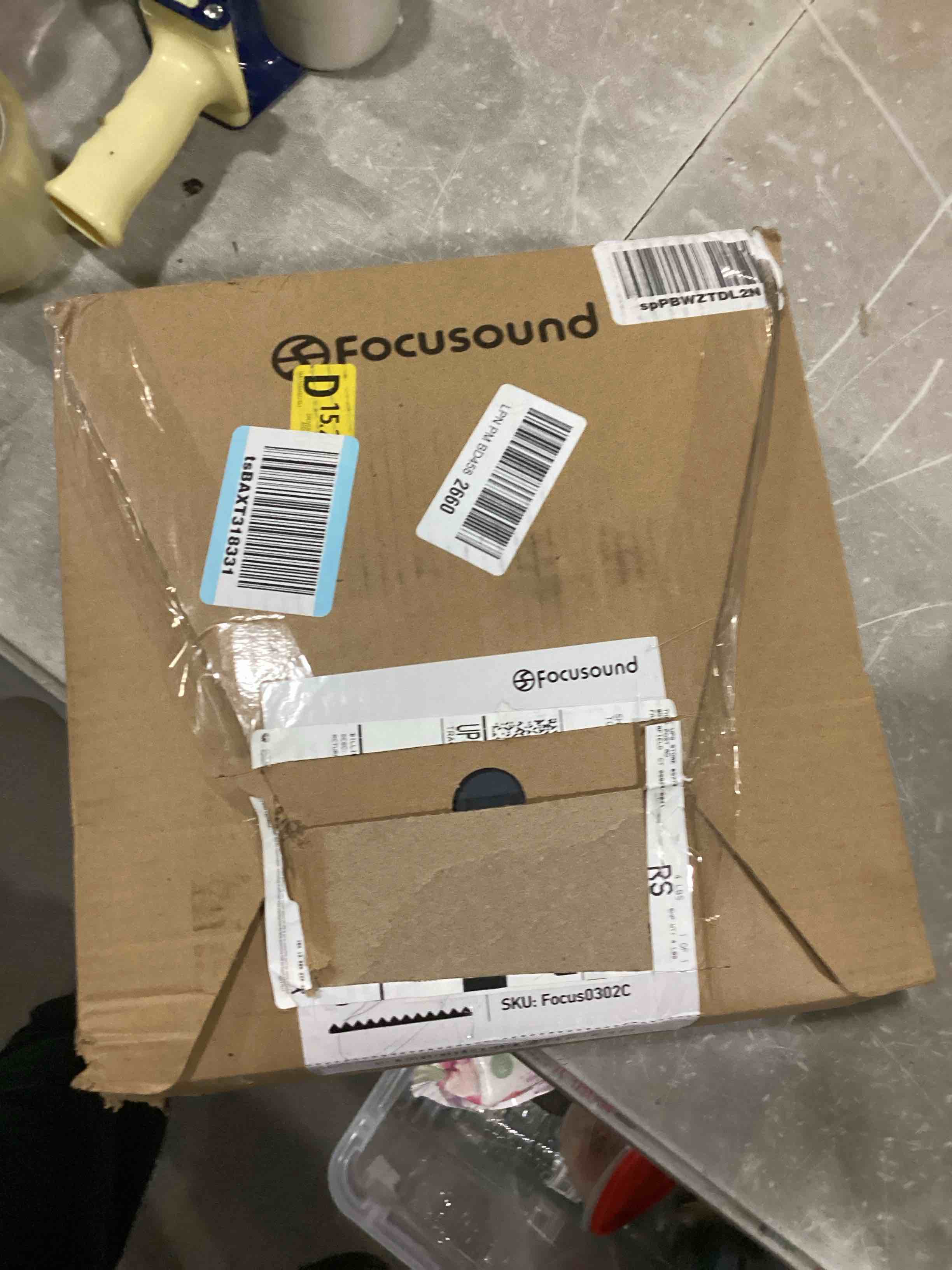 https://s3.amazonaws.com/lotting-images-prod/bidfta/RED5524706_1730143214259.jpeg